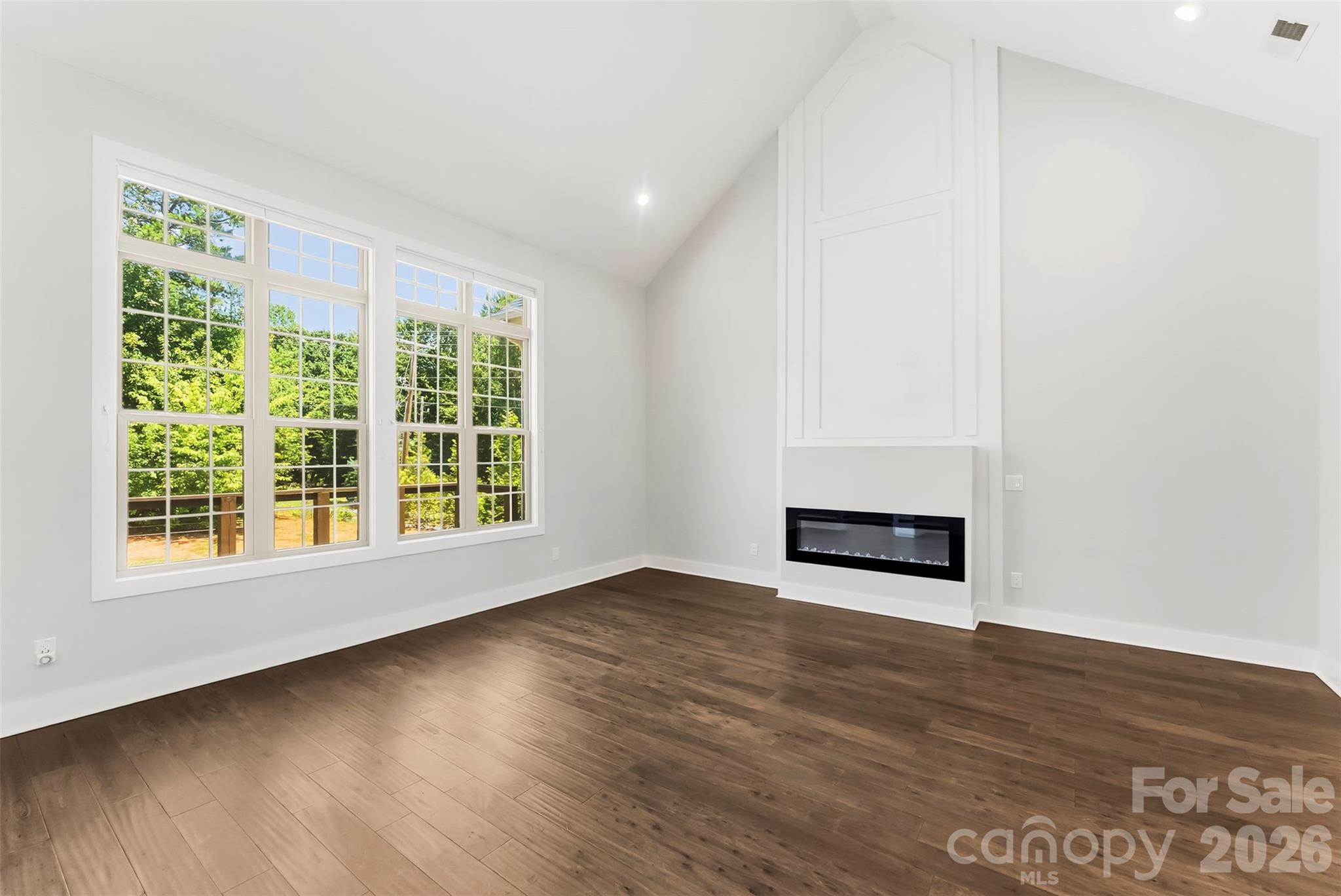 3000 Applewood Point Lane — Belmont