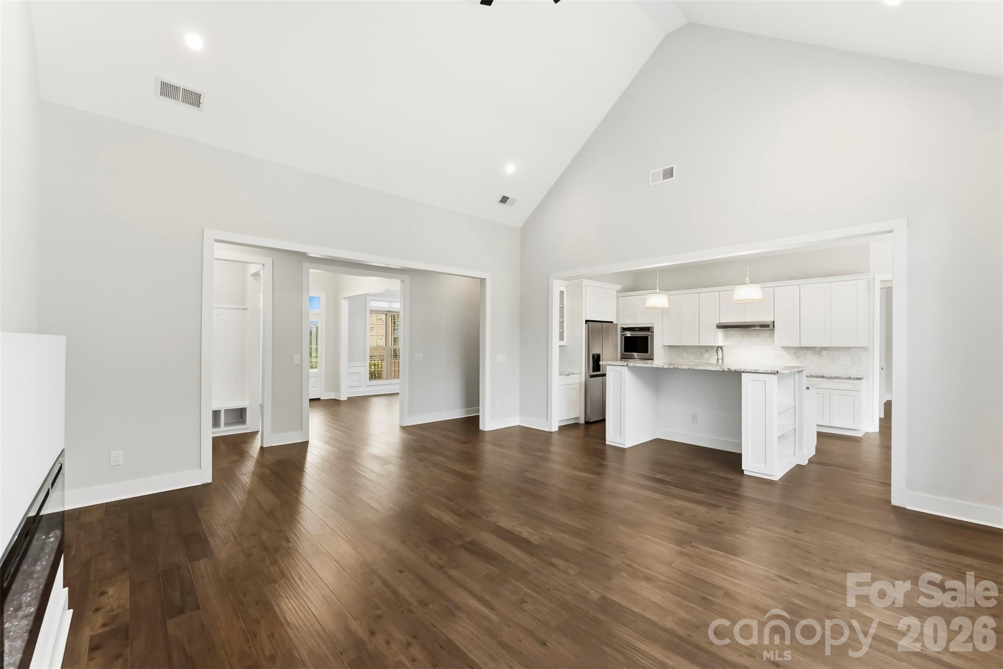 3000 Applewood Point Lane — Belmont