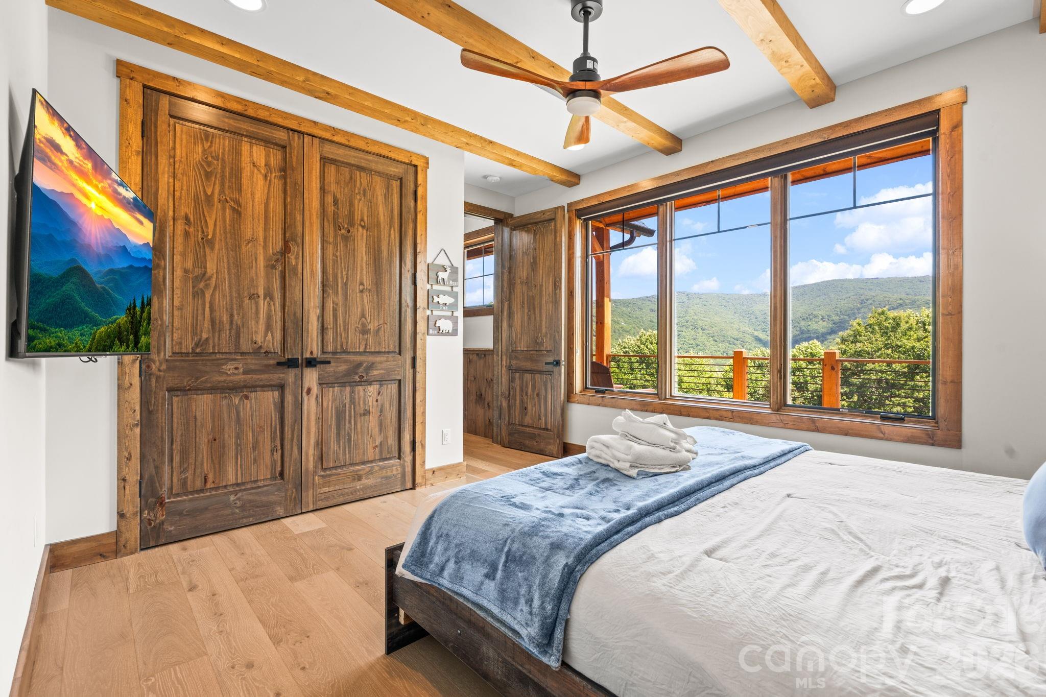 1030 High Valley Overlook — Banner Elk