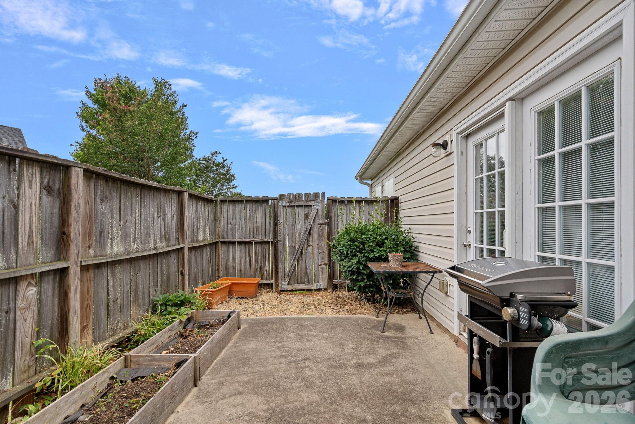 2933 Trimble Circle NW — Concord