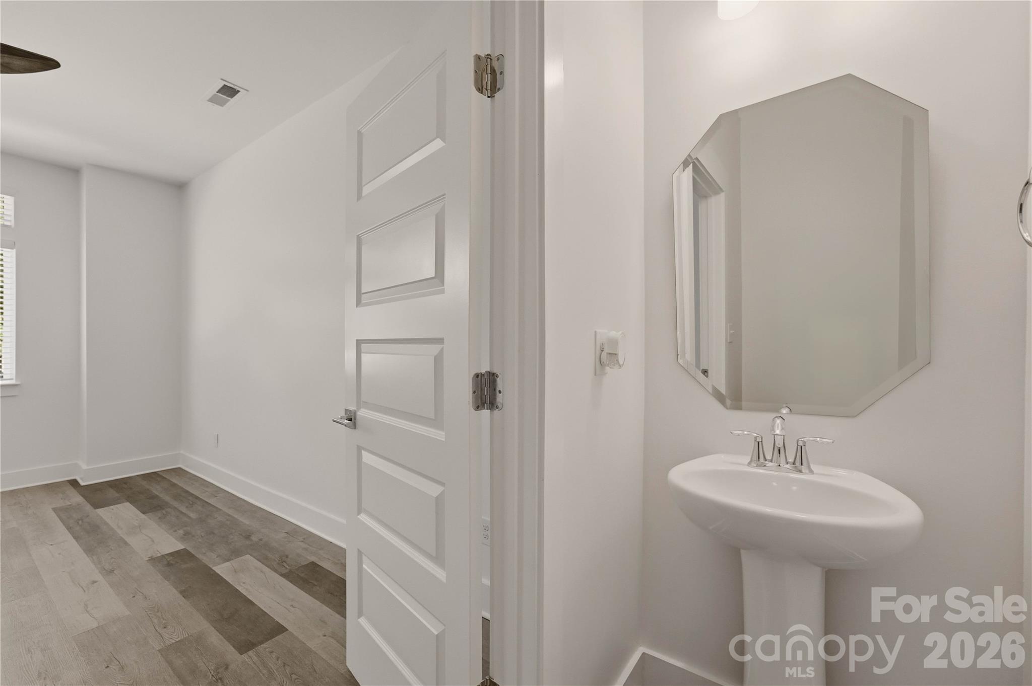 235 S Bruns Avenue — Charlotte