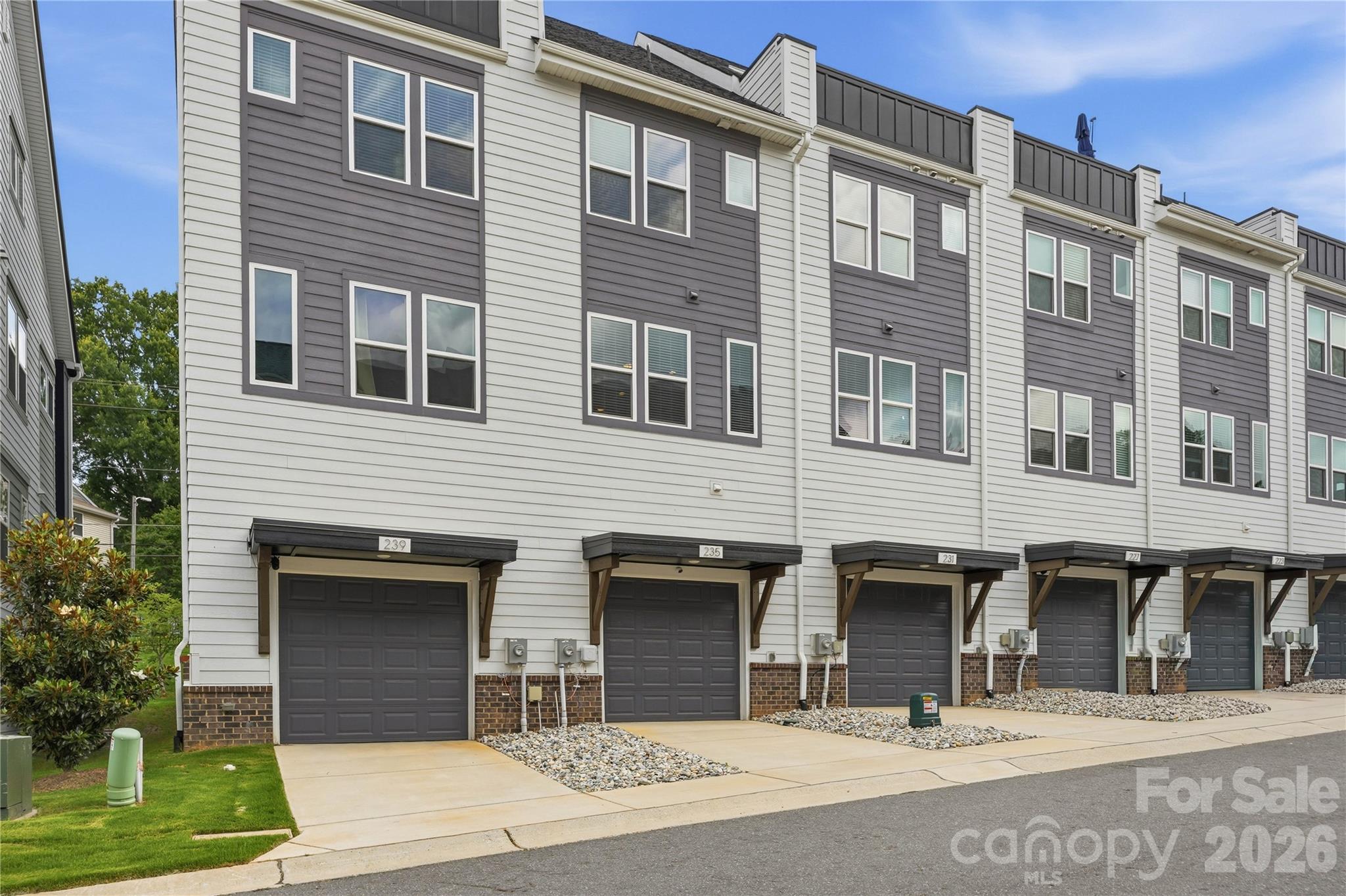 235 S Bruns Avenue — Charlotte