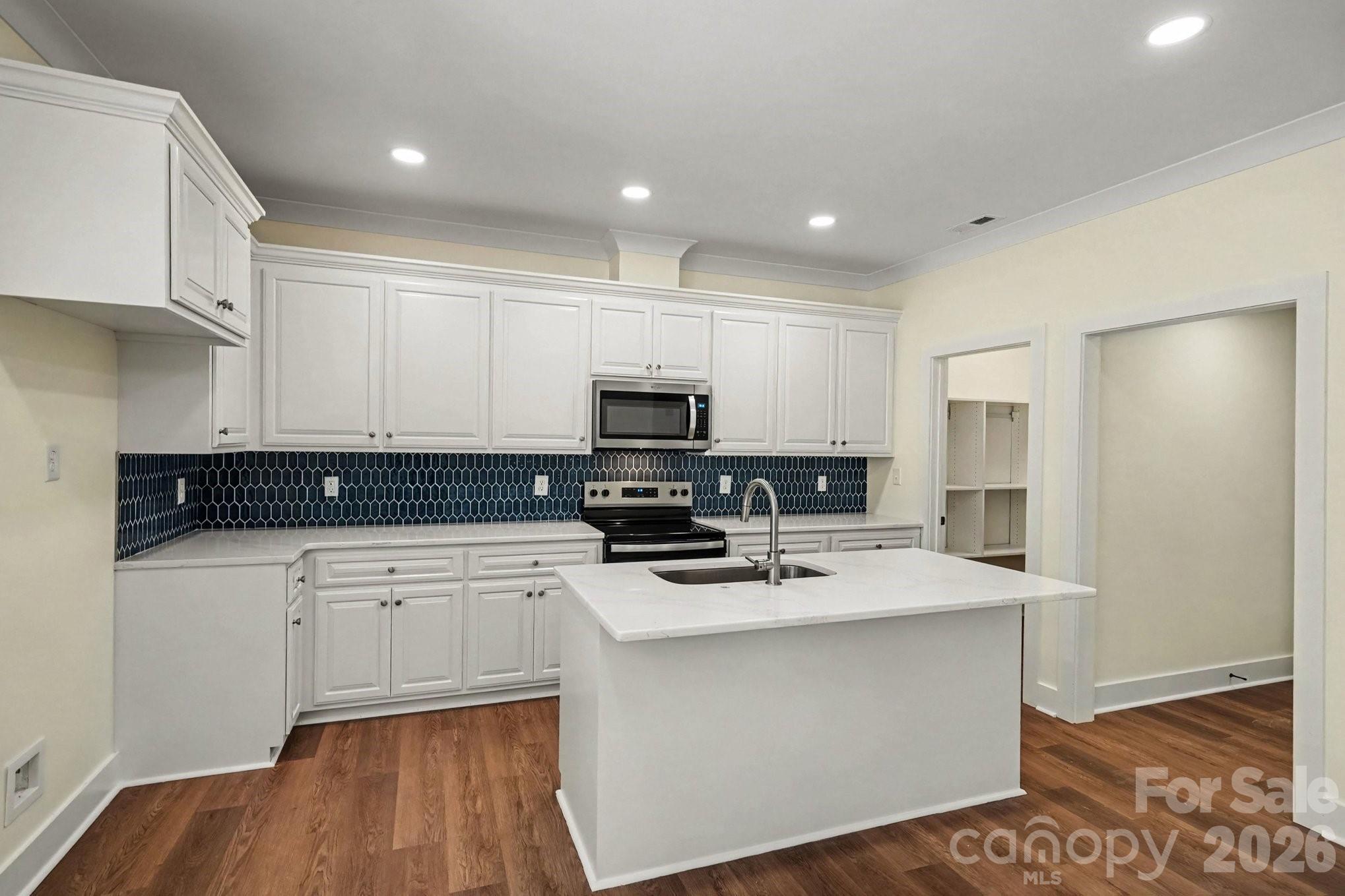 101 Delancy Street — Locust