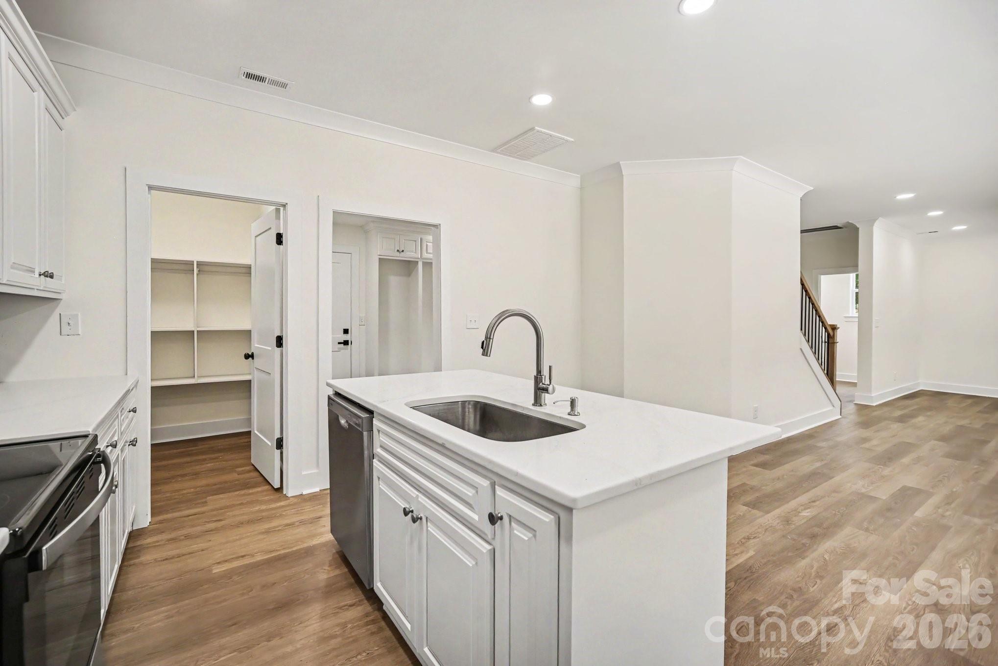 101 Delancy Street — Locust