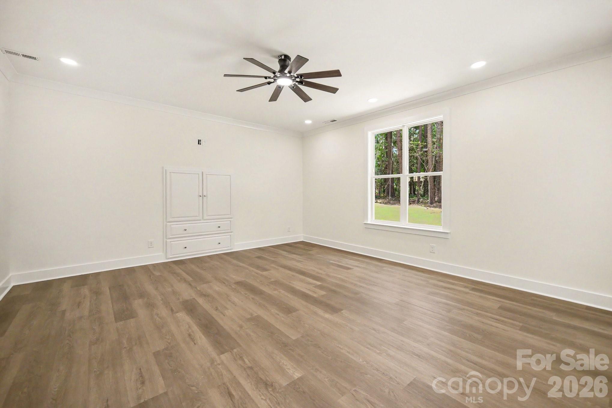 101 Delancy Street — Locust