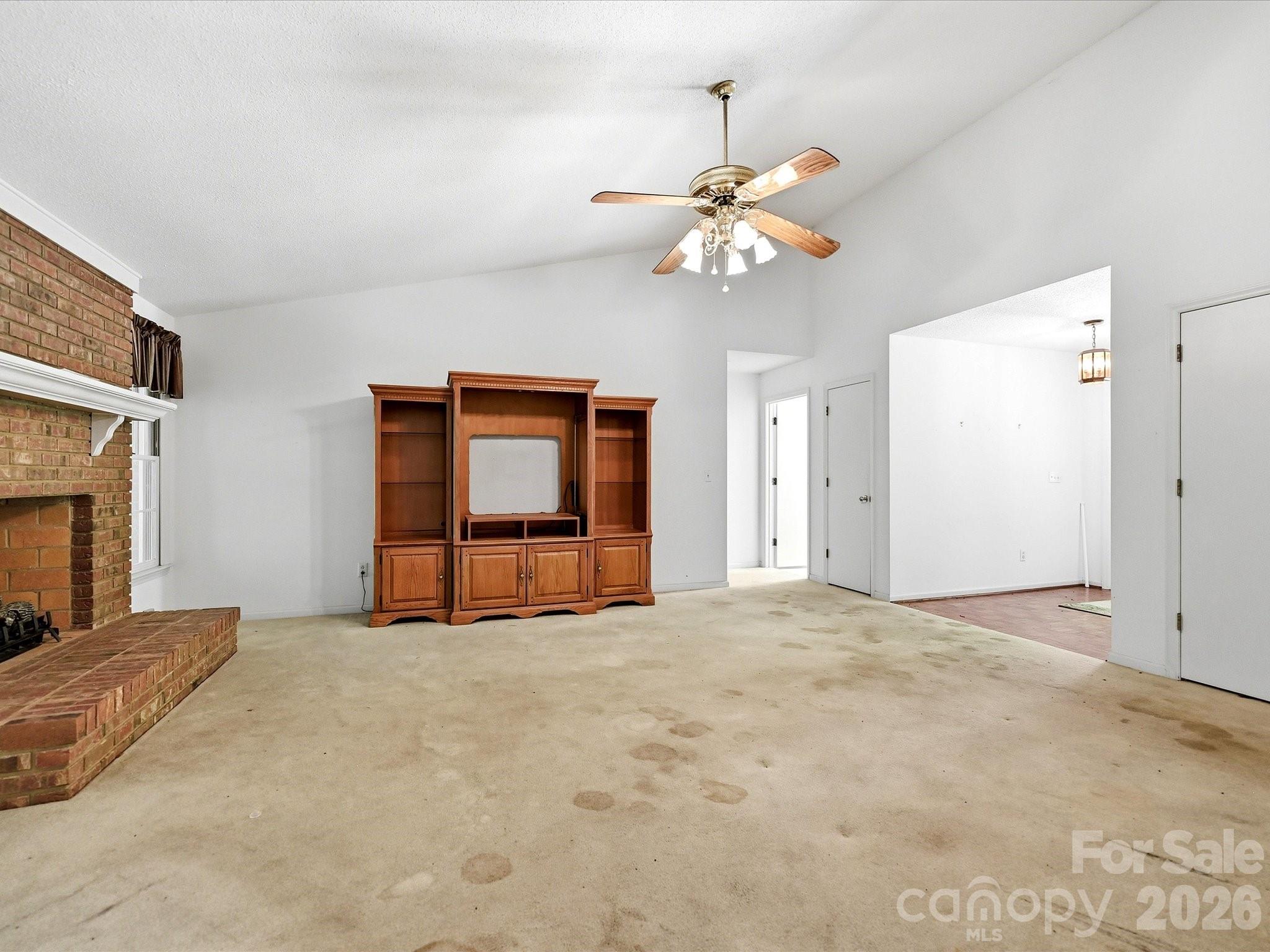 5950 King Wilkinson Road — Denver