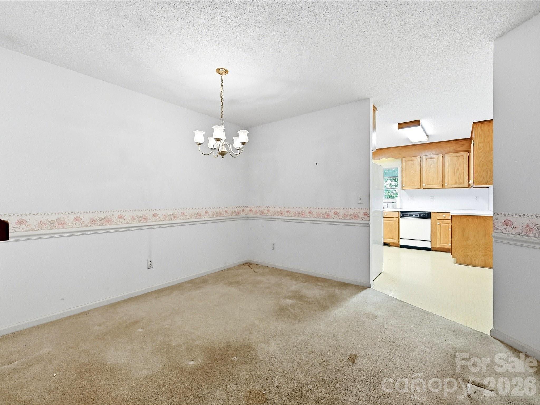 5950 King Wilkinson Road — Denver