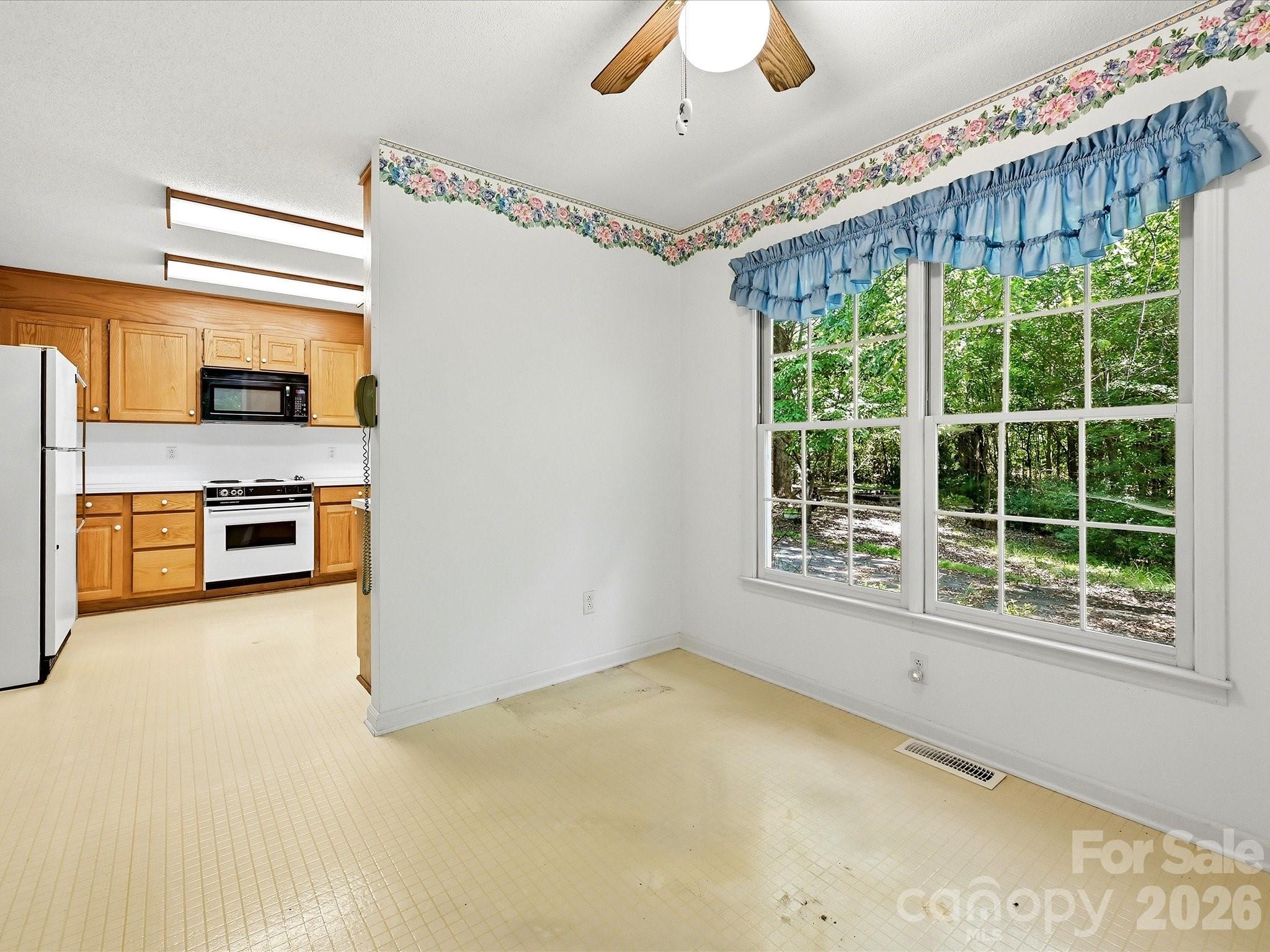 5950 King Wilkinson Road — Denver