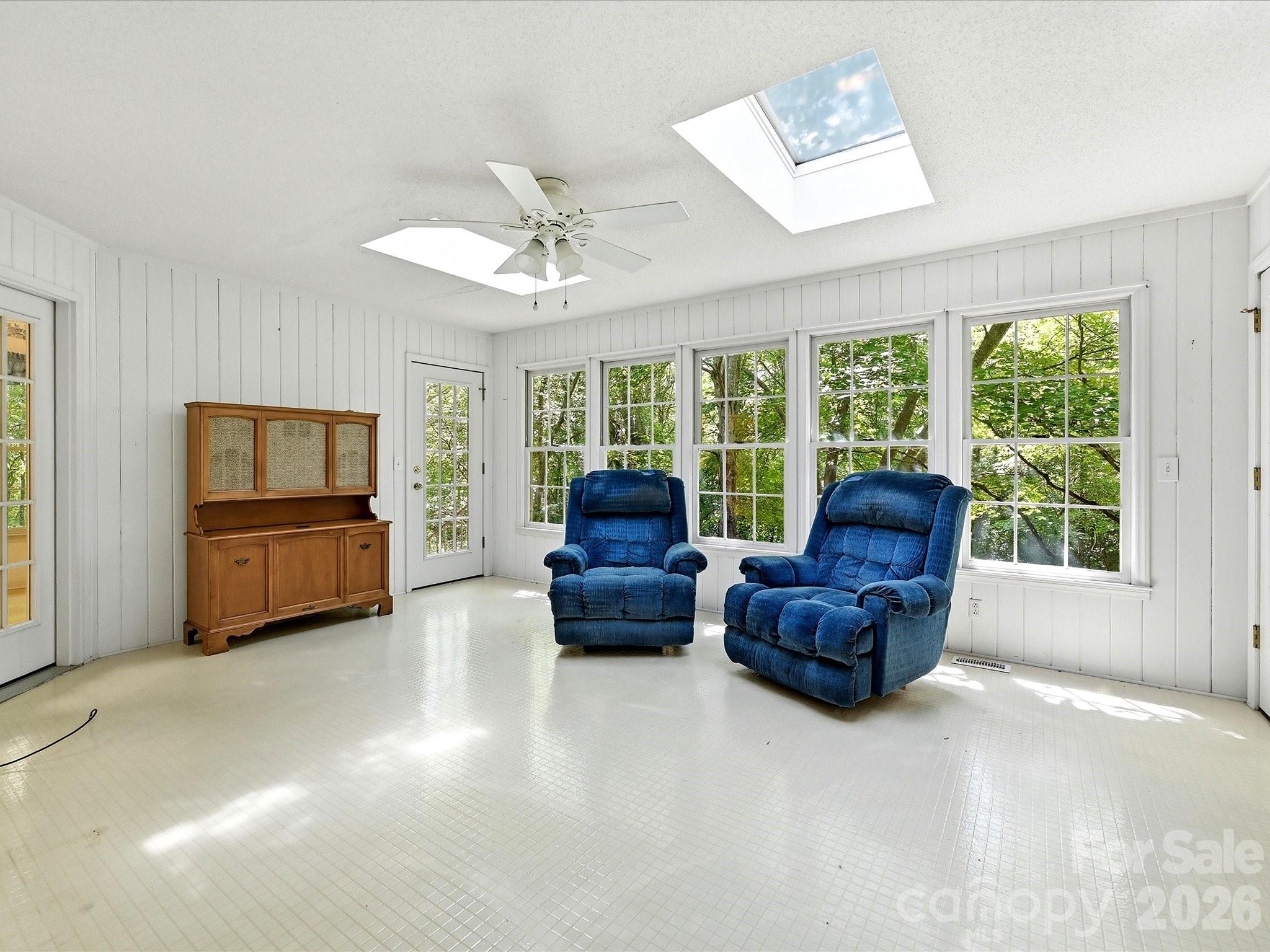 5950 King Wilkinson Road — Denver
