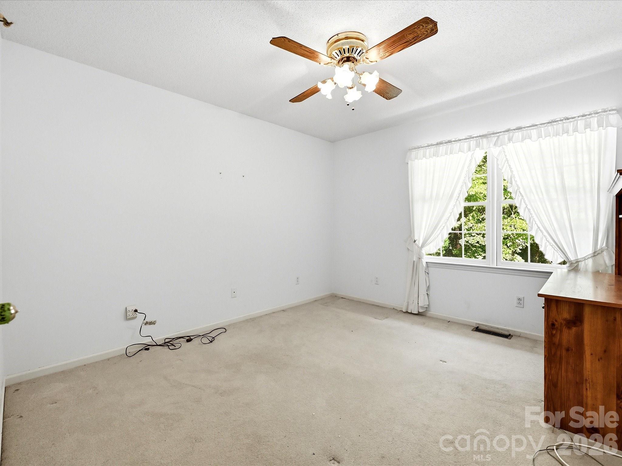 5950 King Wilkinson Road — Denver