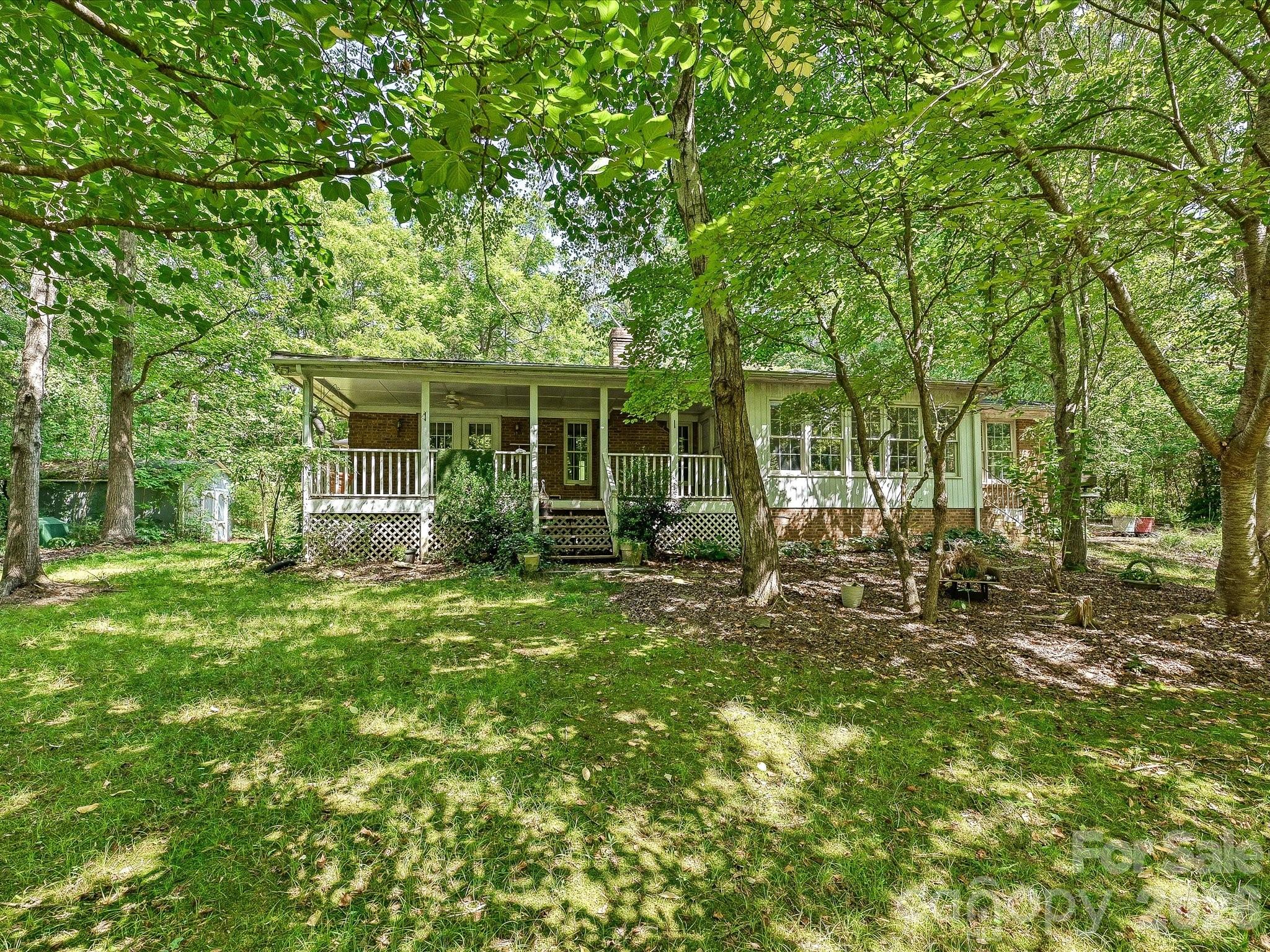 5950 King Wilkinson Road — Denver