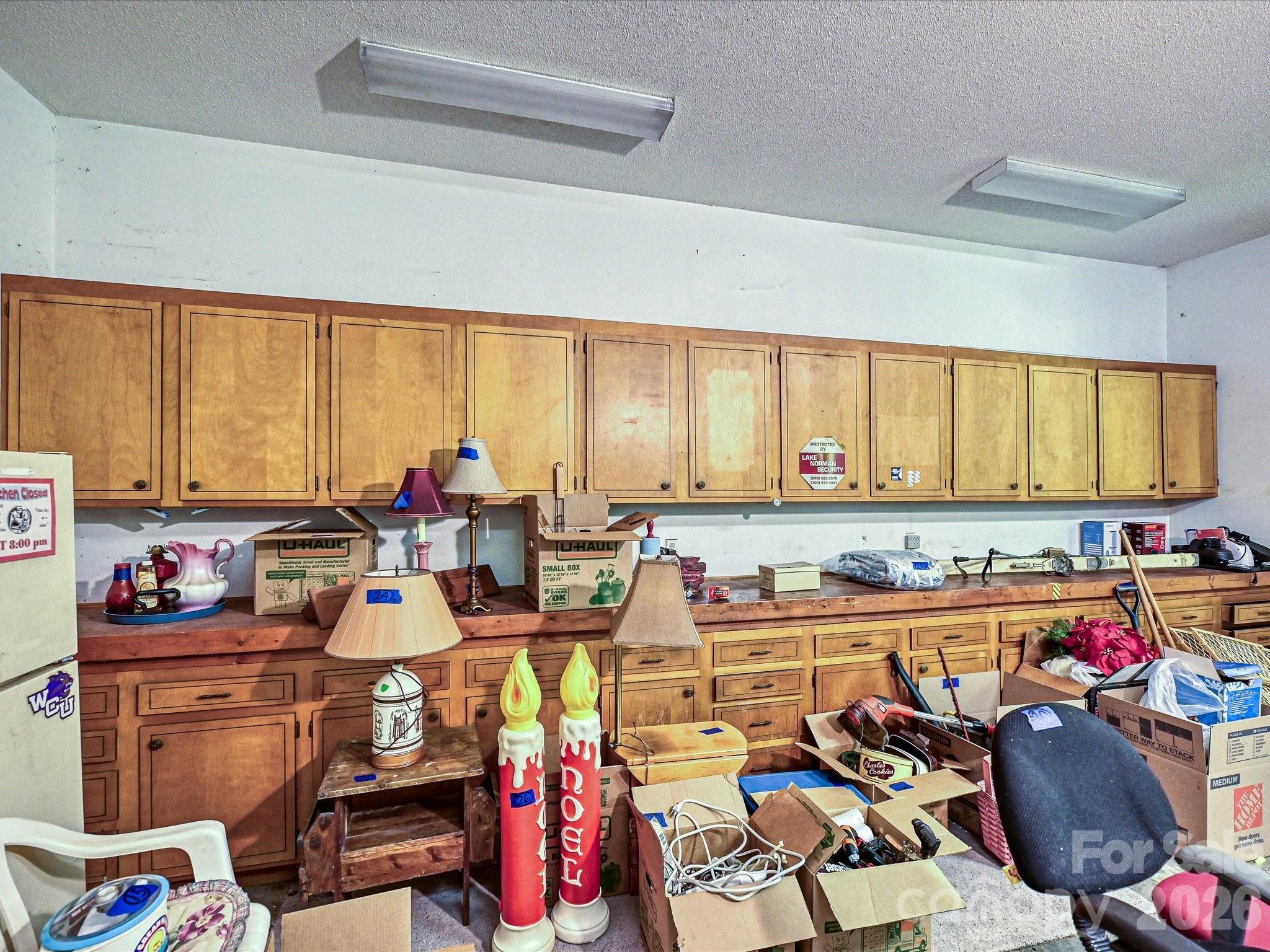 5950 King Wilkinson Road — Denver