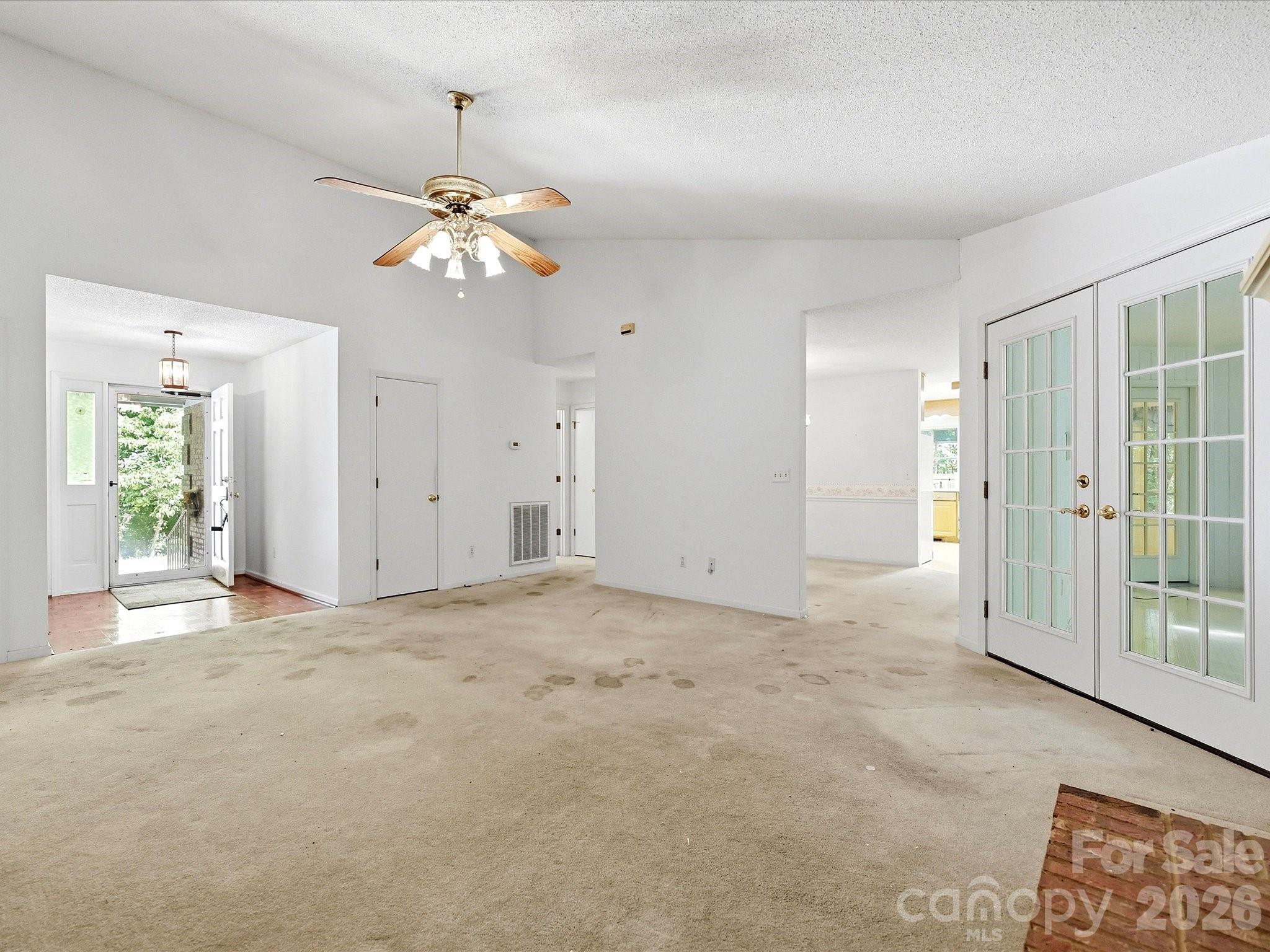 5950 King Wilkinson Road — Denver