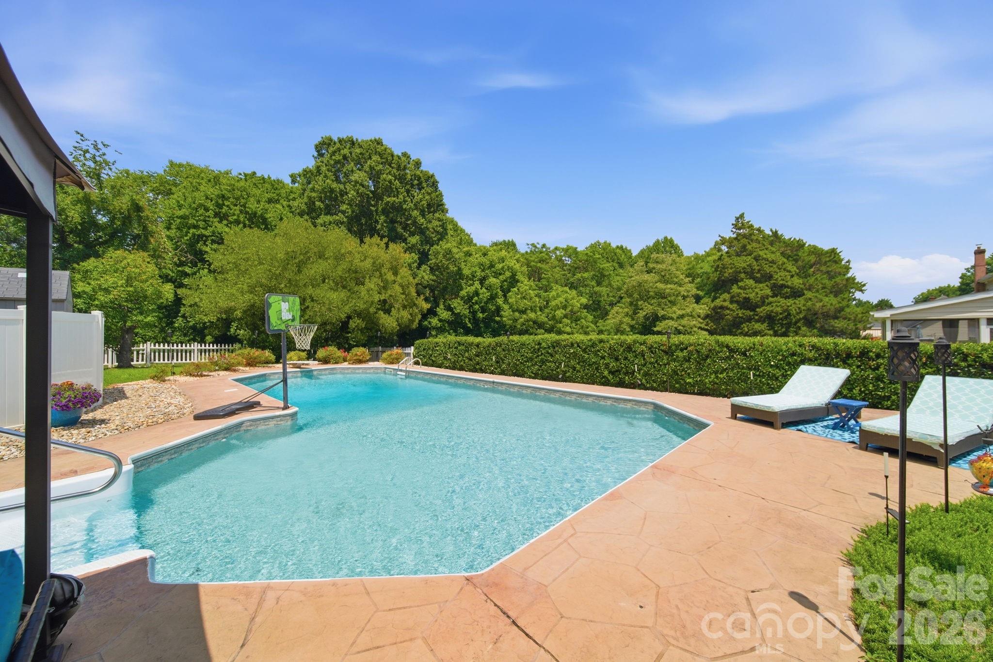 206 Pamlico Lane — Mooresville