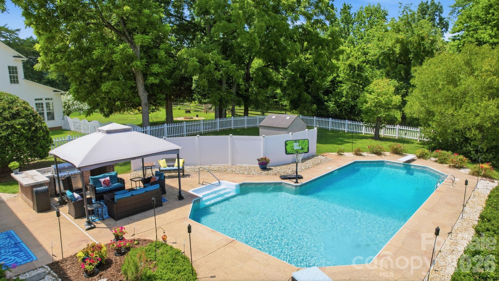 206 Pamlico Lane — Mooresville