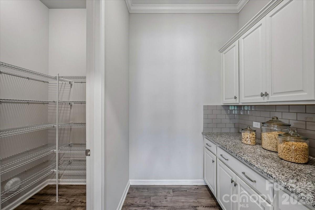 1427 Brooksland Place — Waxhaw