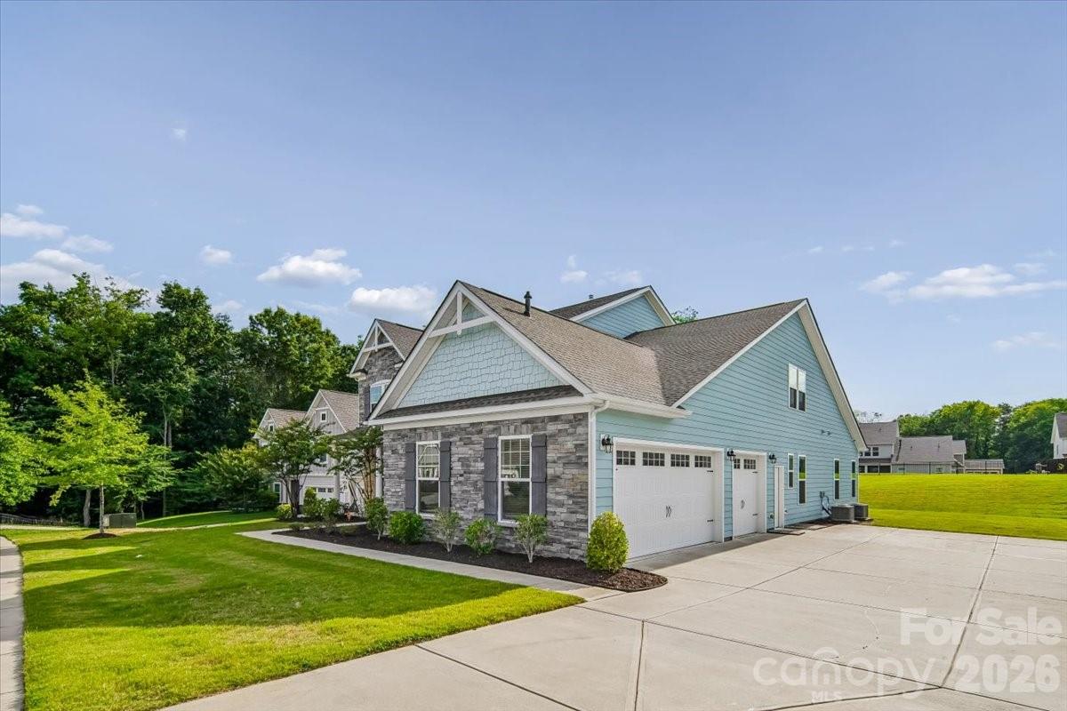 1427 Brooksland Place — Waxhaw