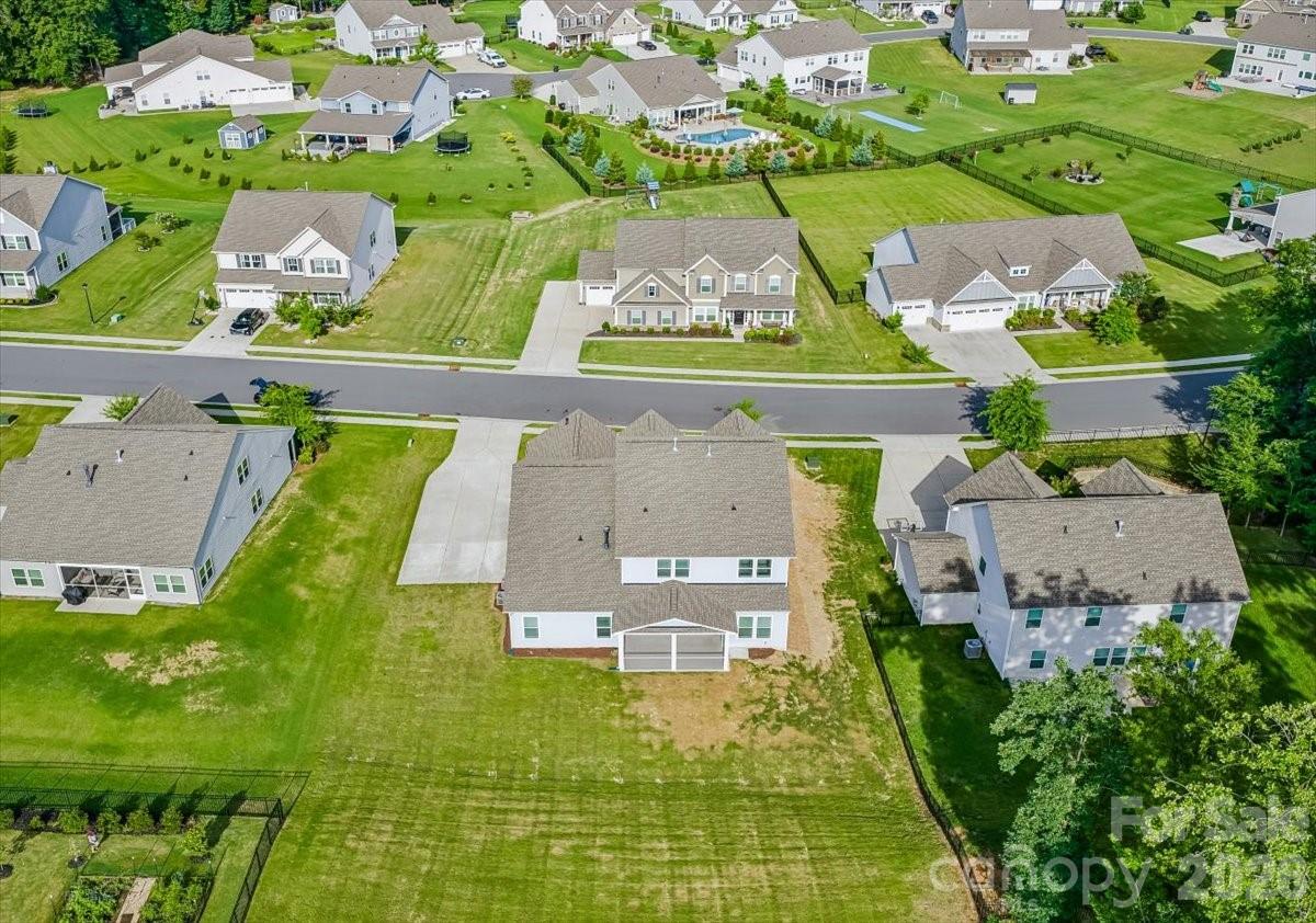 1427 Brooksland Place — Waxhaw