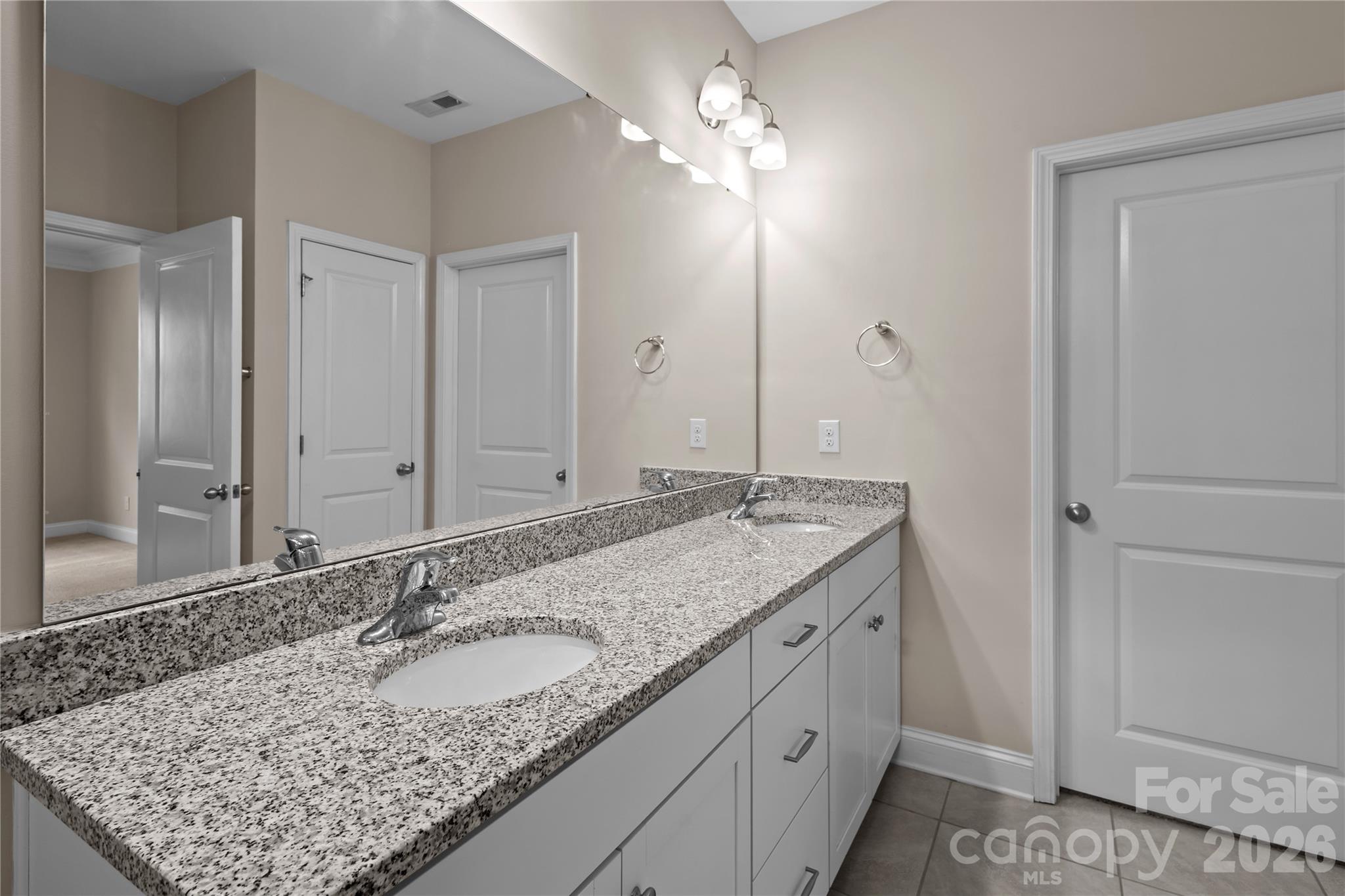 2449 Seagull Drive — Denver