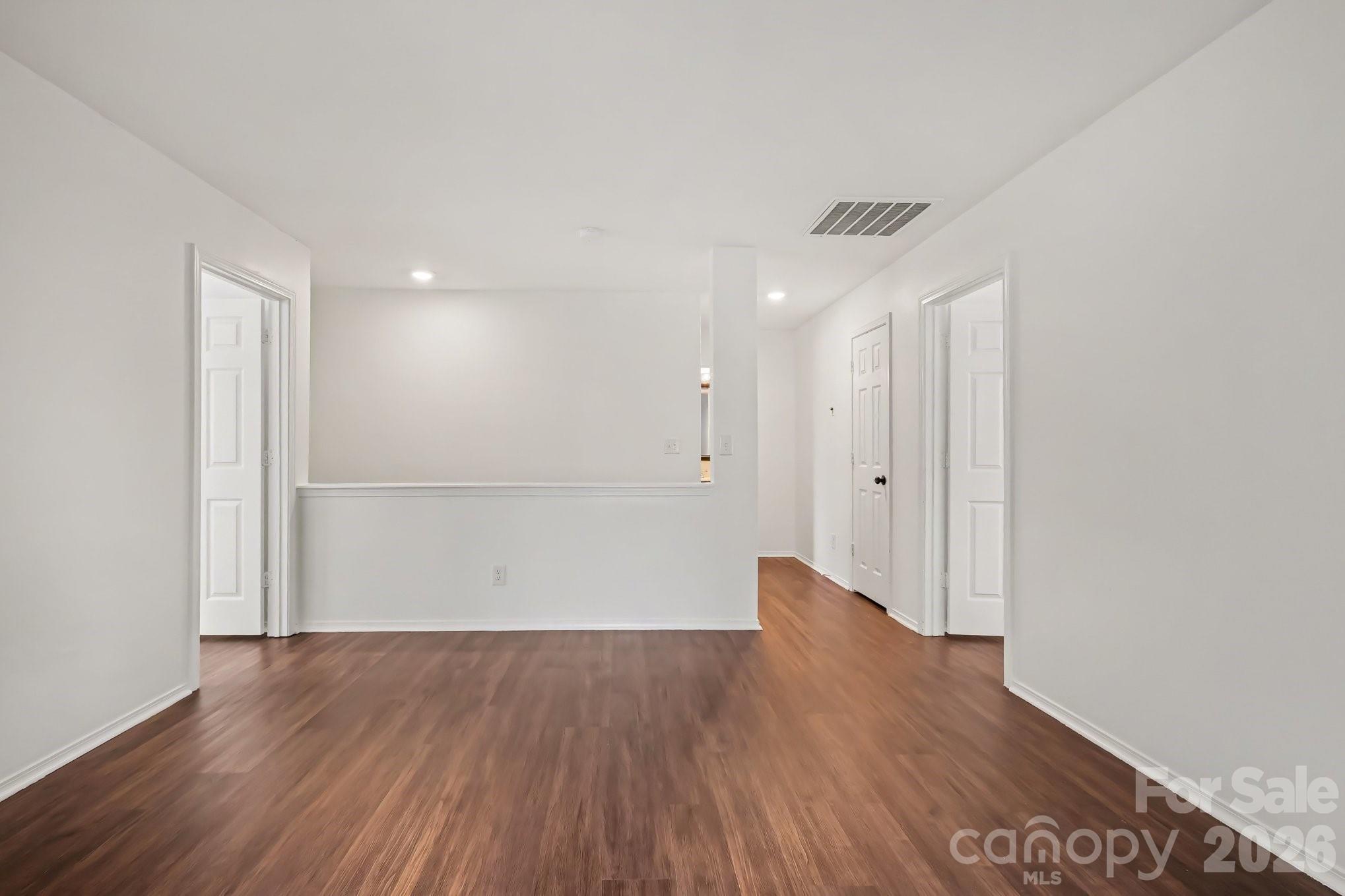 4636 Meadowfield Road — Charlotte