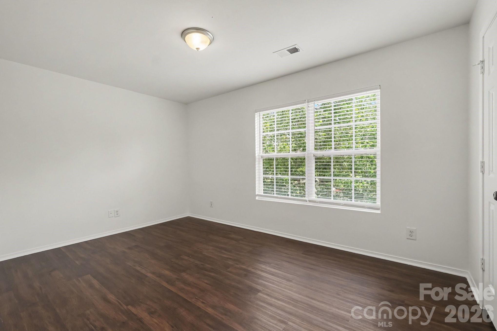 4636 Meadowfield Road — Charlotte