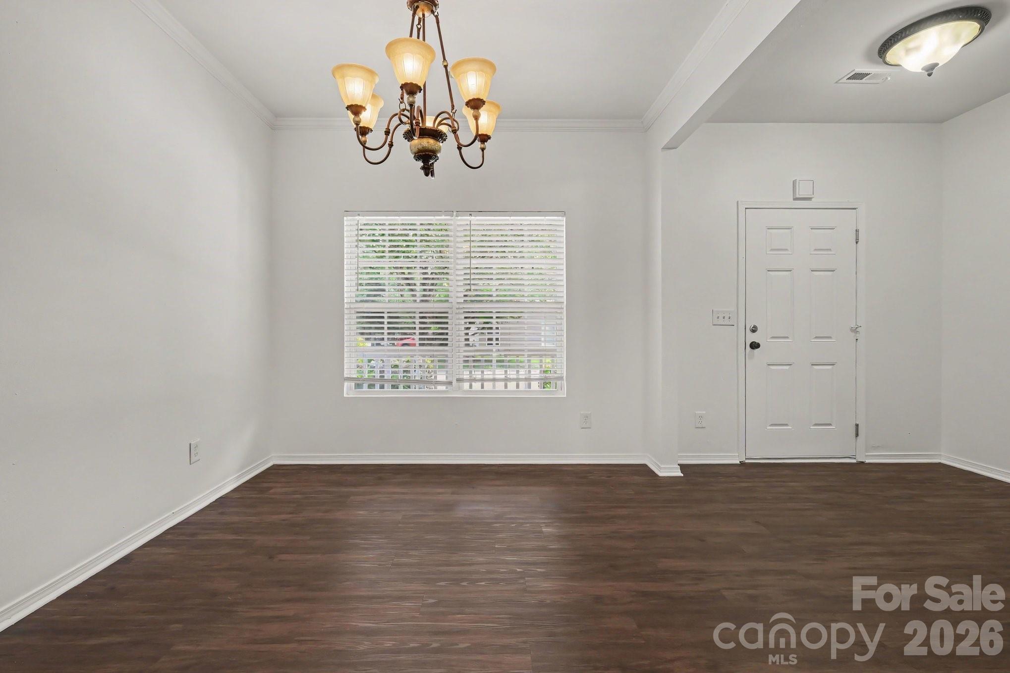 4636 Meadowfield Road — Charlotte
