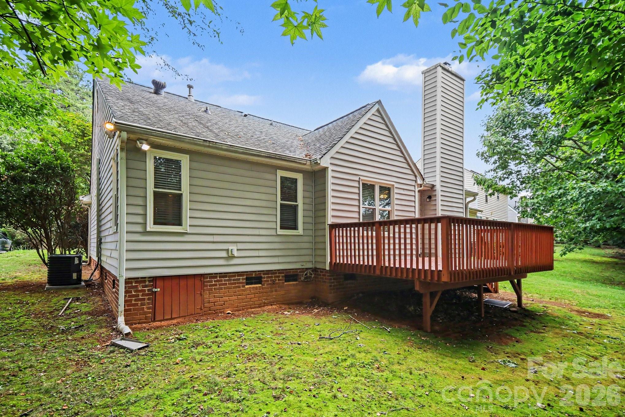 2732 Black Walnut Lane — Charlotte