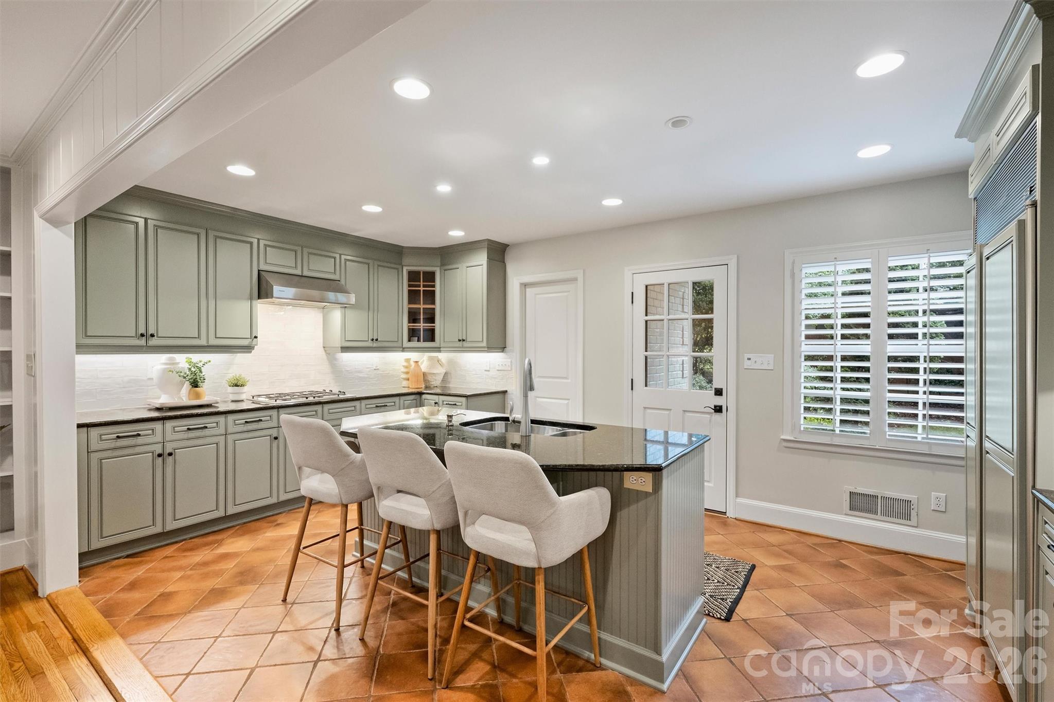 5519 Robinhood Road — Charlotte