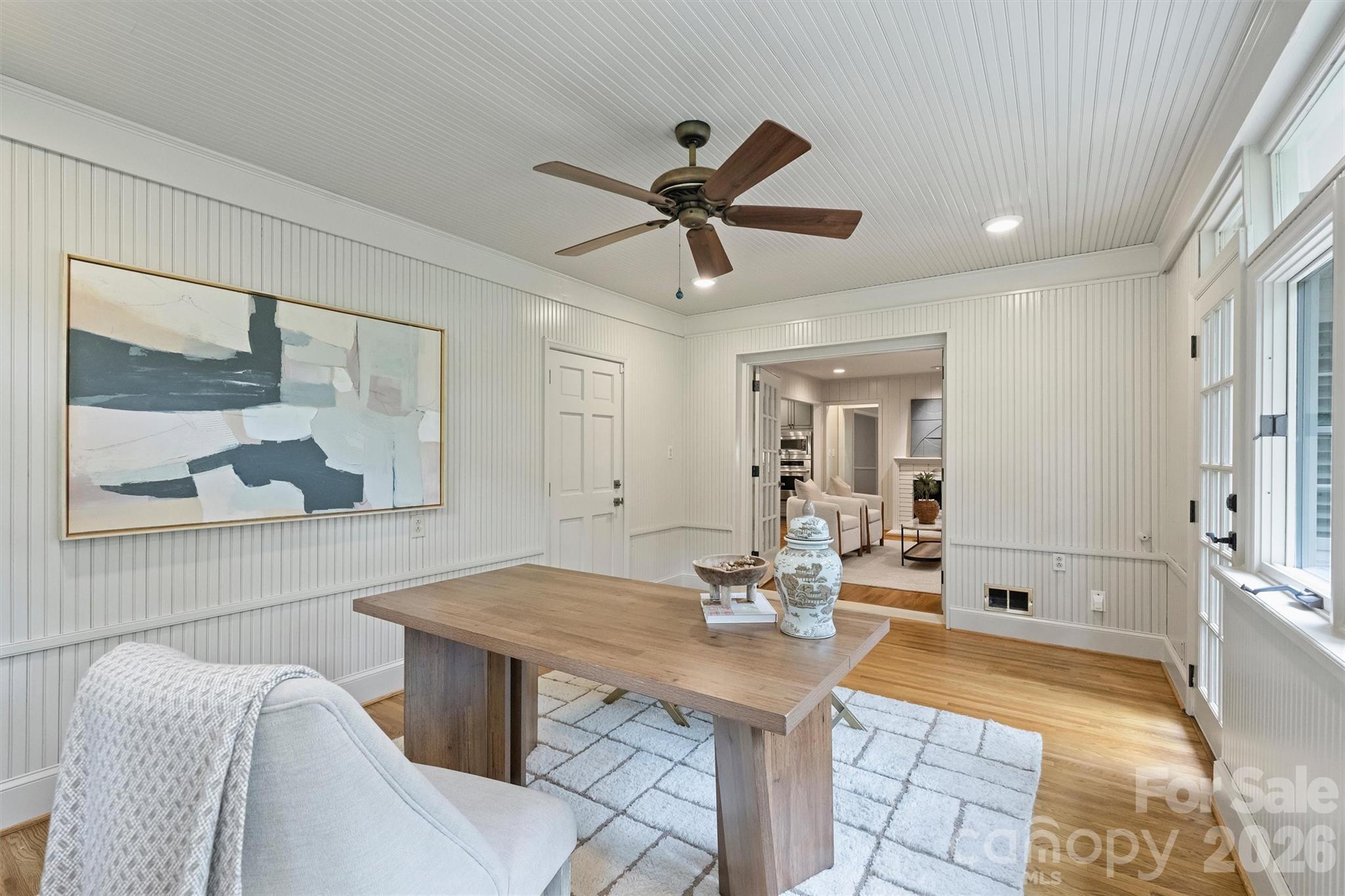 5519 Robinhood Road — Charlotte