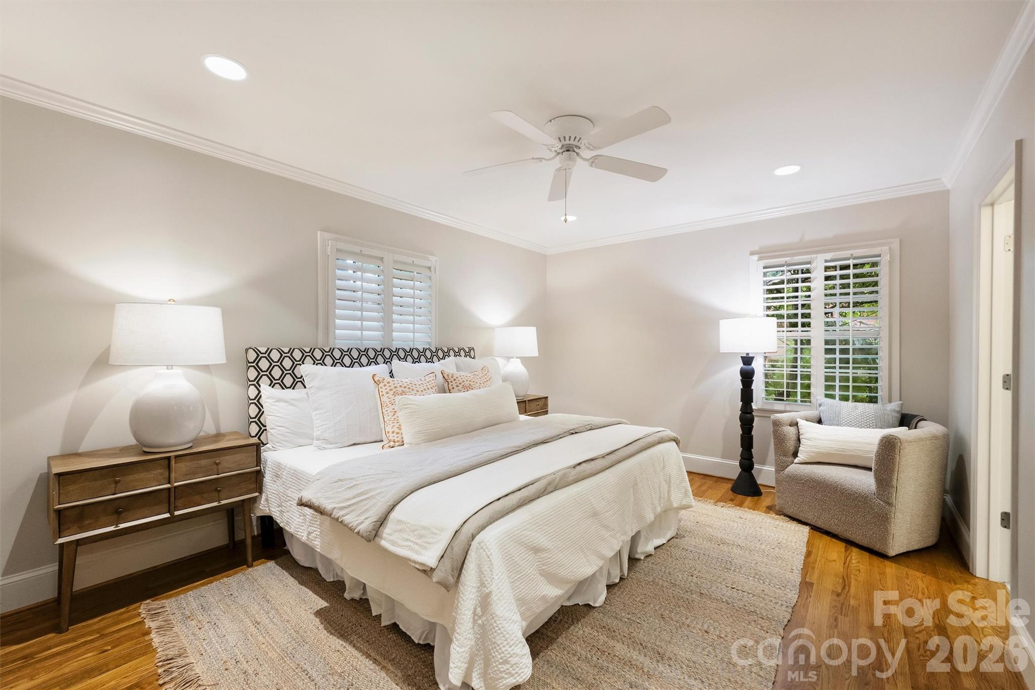 5519 Robinhood Road — Charlotte