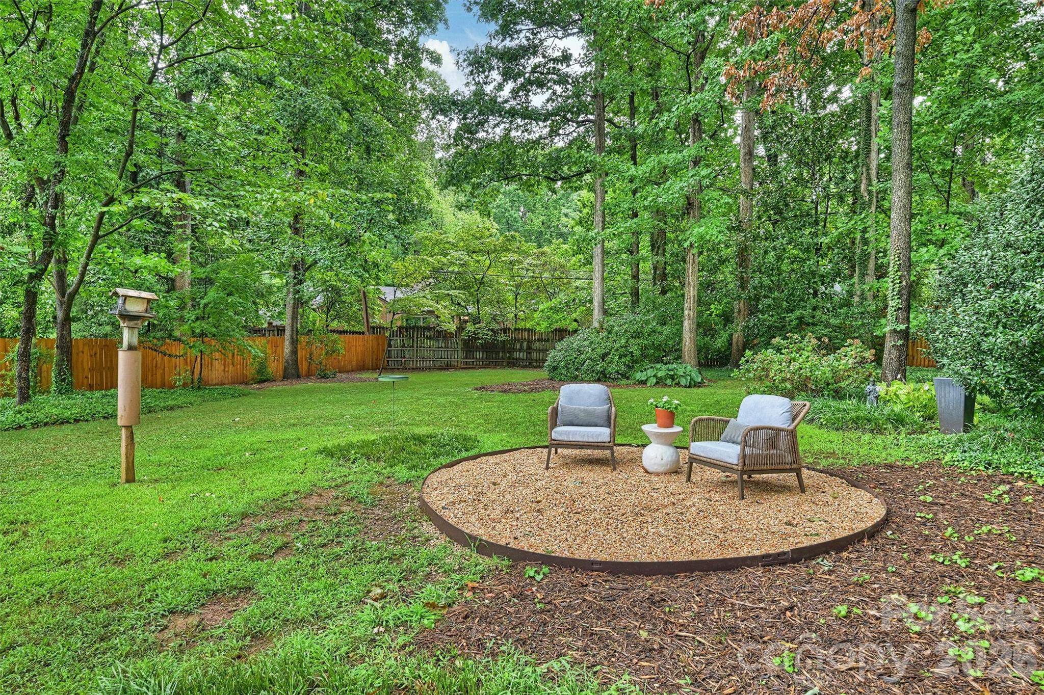 5519 Robinhood Road — Charlotte
