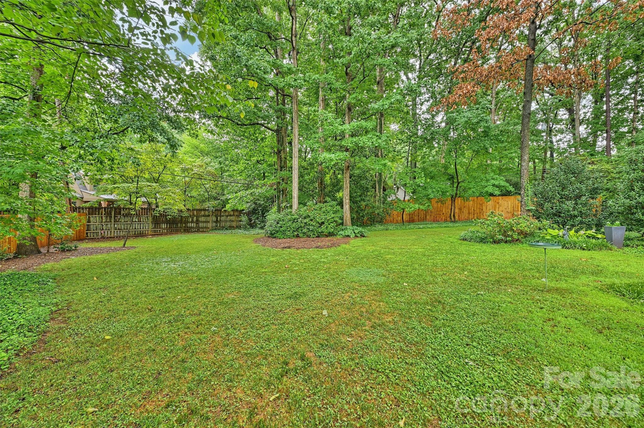 5519 Robinhood Road — Charlotte