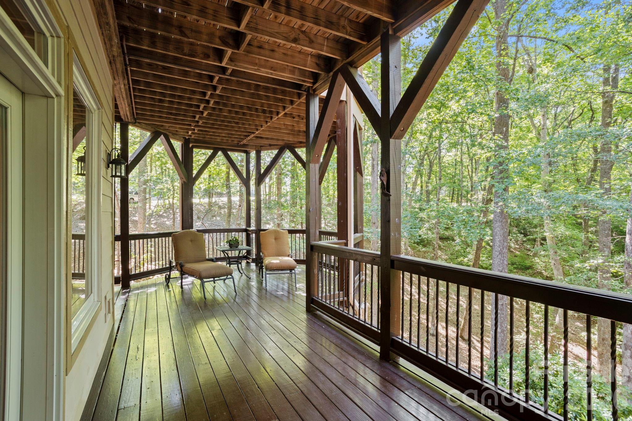 132 Pinnacle Peak Lane — Flat Rock