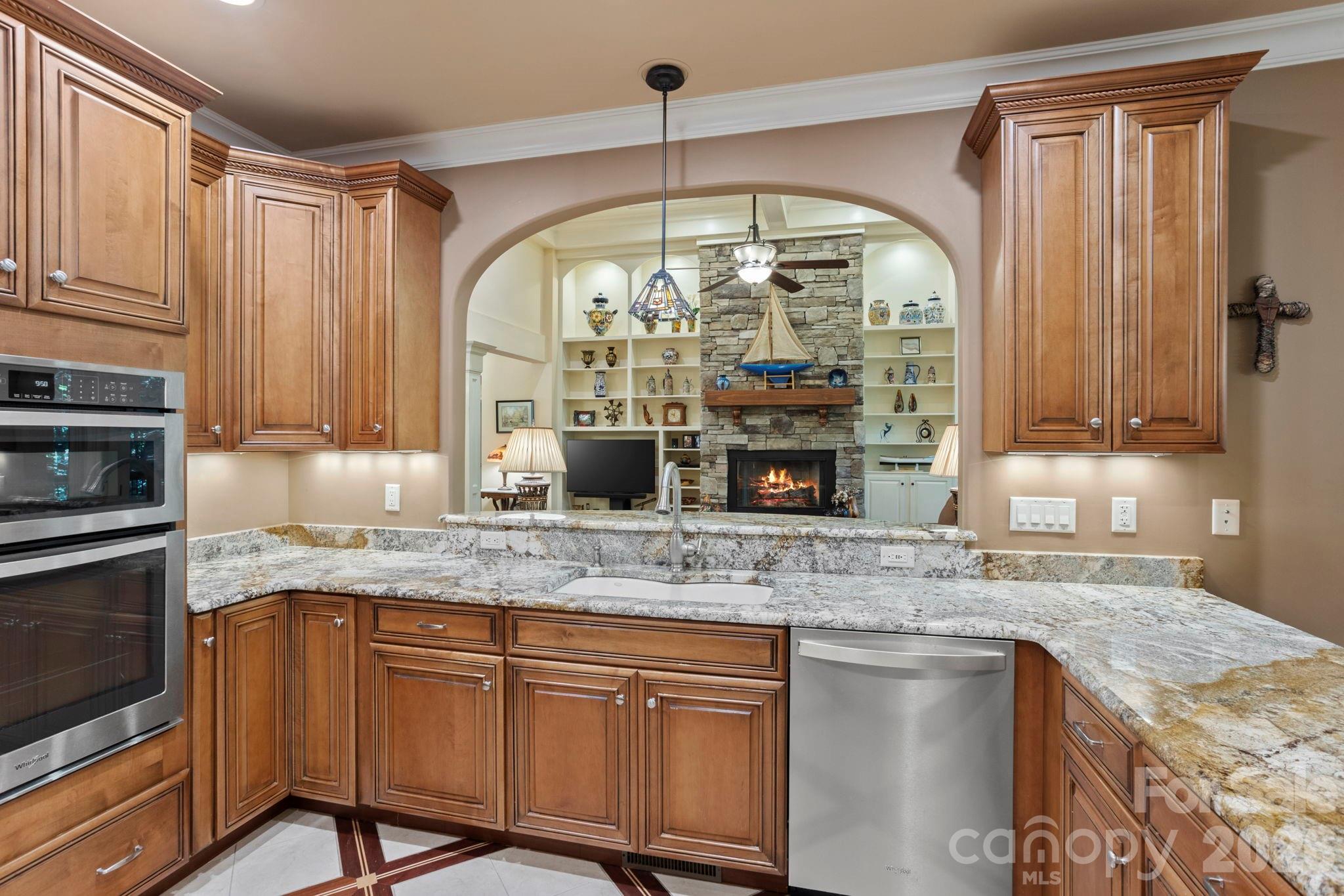 132 Pinnacle Peak Lane — Flat Rock
