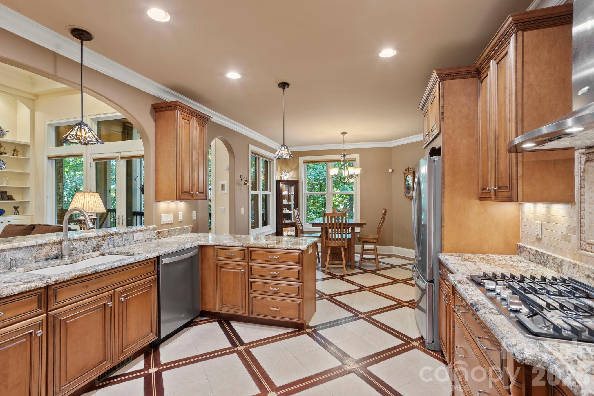 132 Pinnacle Peak Lane — Flat Rock