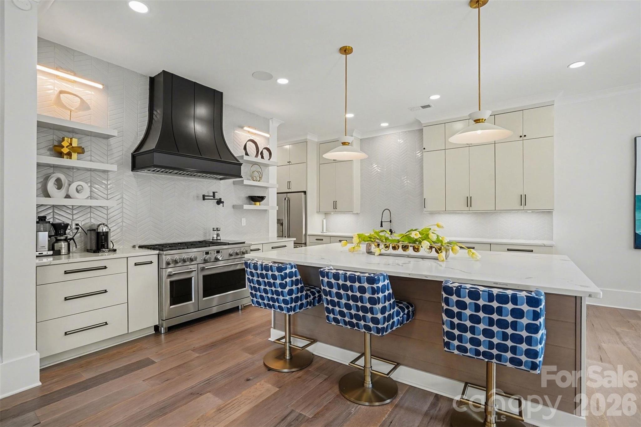 915 Laurel Creek Lane — Charlotte