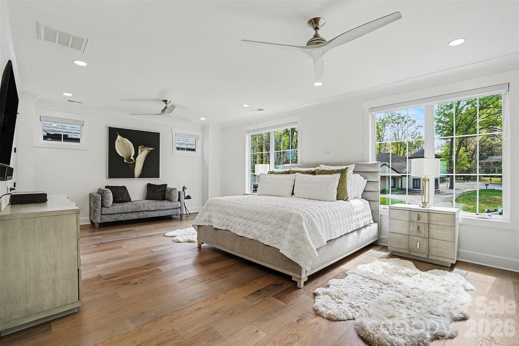 915 Laurel Creek Lane — Charlotte