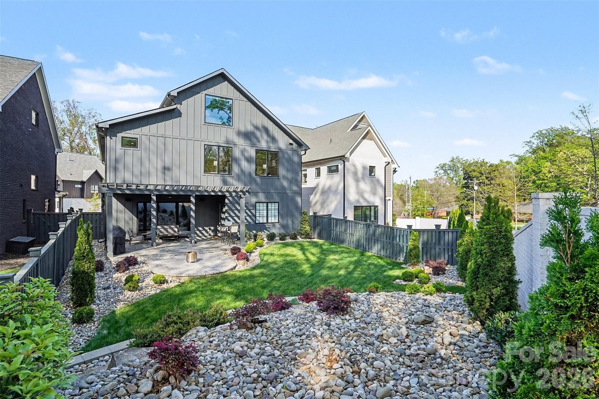 915 Laurel Creek Lane — Charlotte
