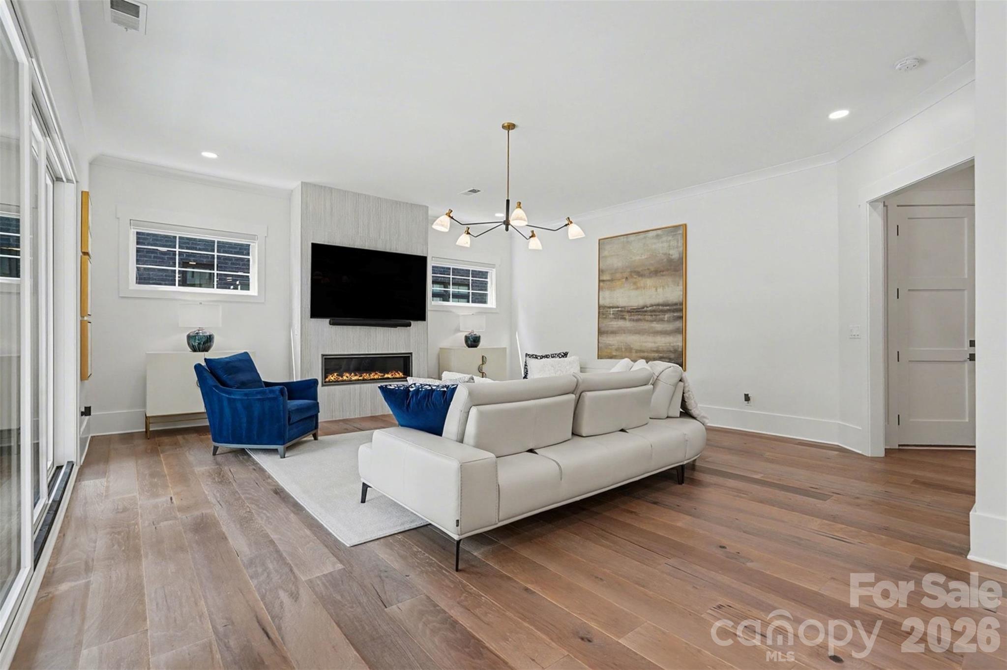 915 Laurel Creek Lane — Charlotte