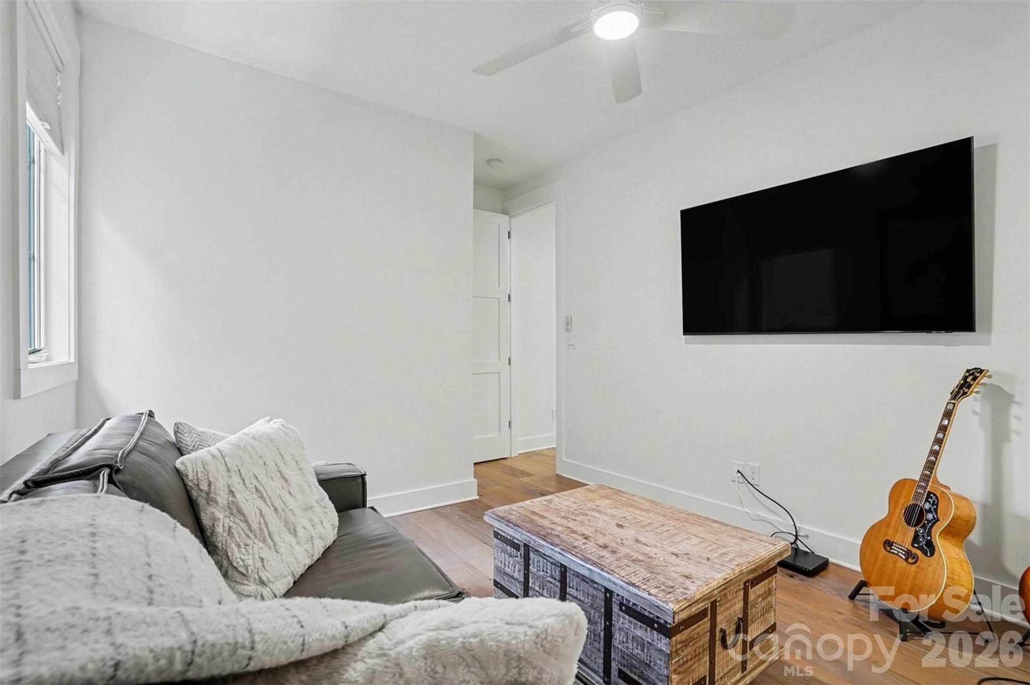 915 Laurel Creek Lane — Charlotte