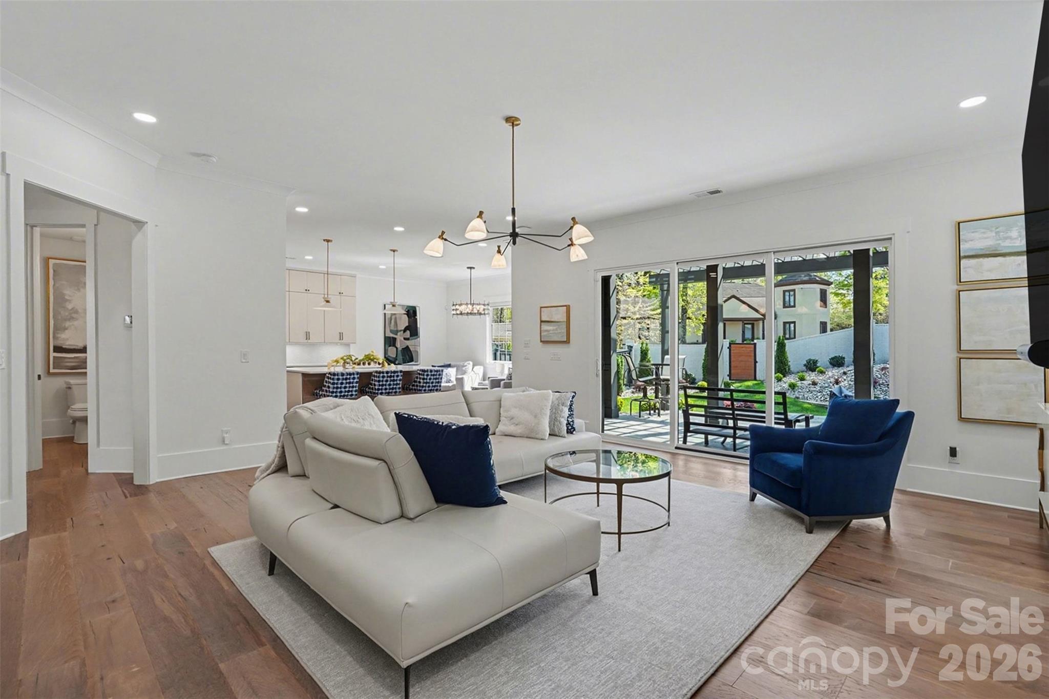 915 Laurel Creek Lane — Charlotte