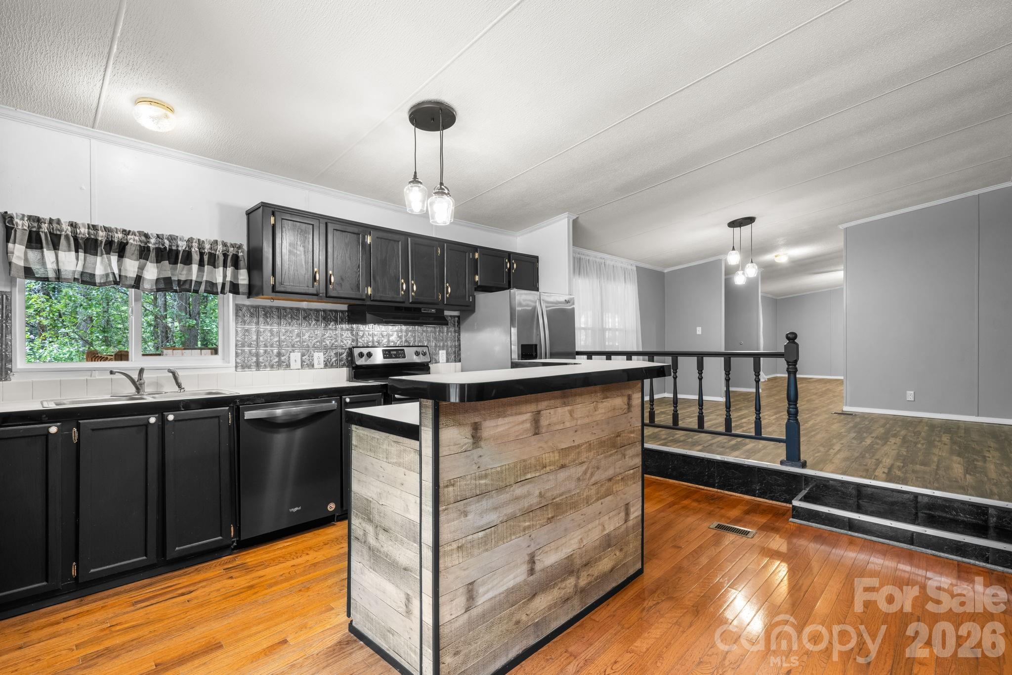 4901 Uncle Freds Place — Morganton
