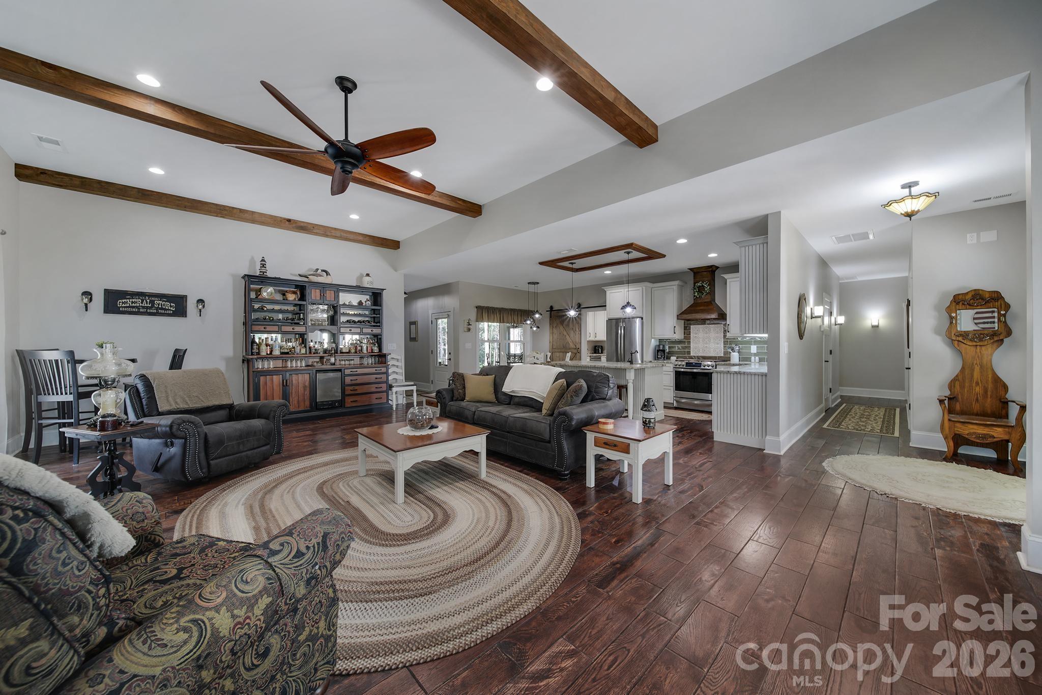 880 Shiloh Unity Road — Lancaster