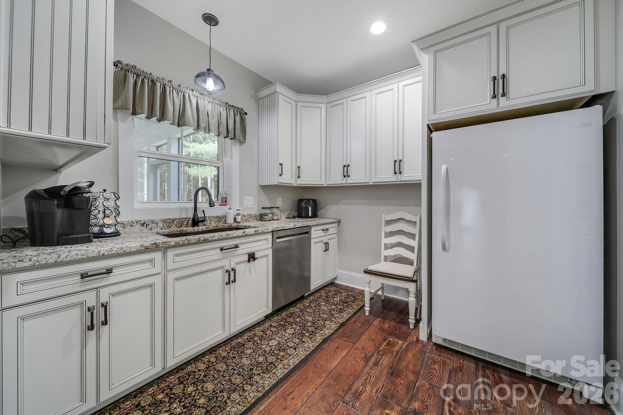 880 Shiloh Unity Road — Lancaster