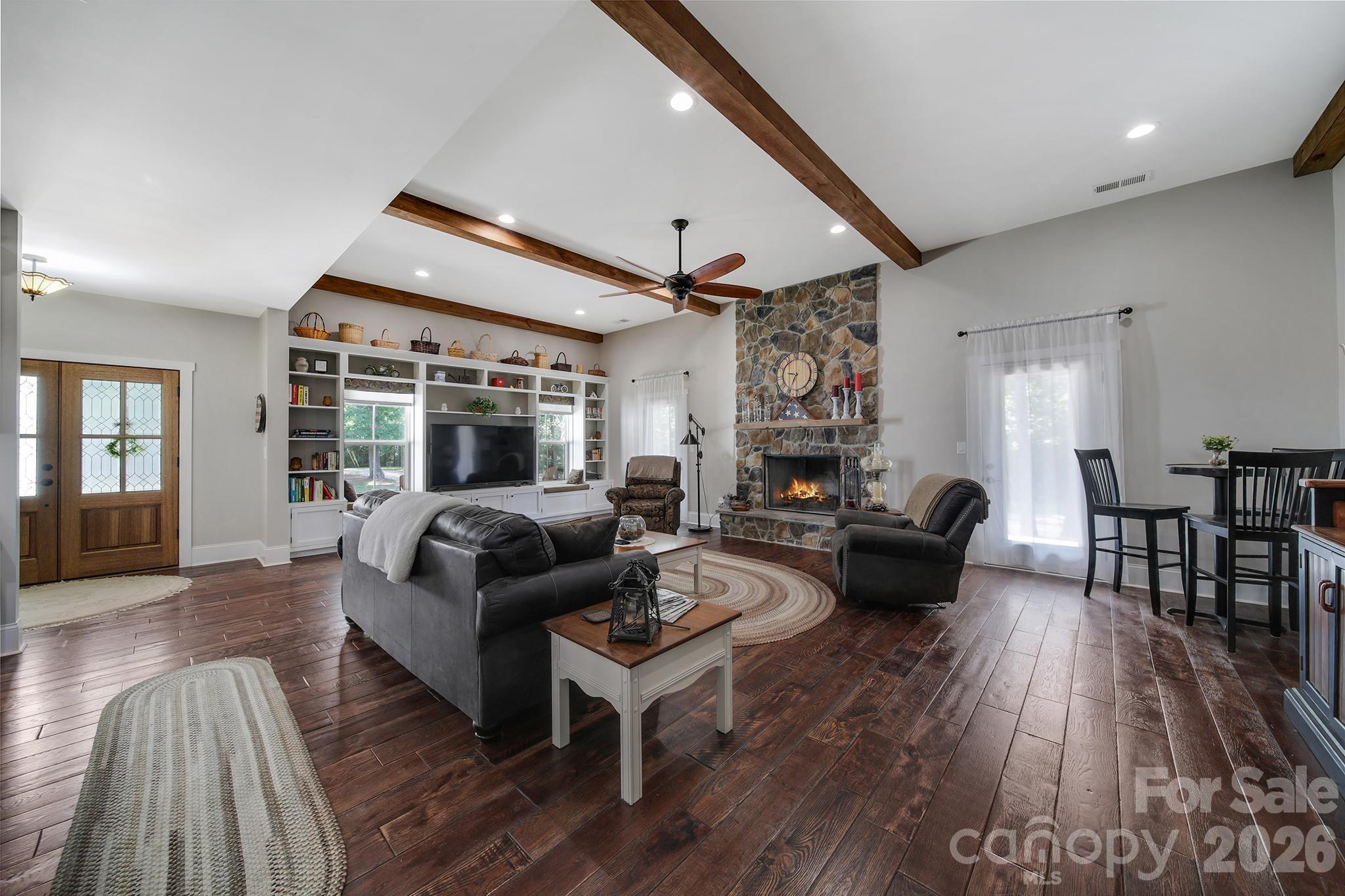 880 Shiloh Unity Road — Lancaster