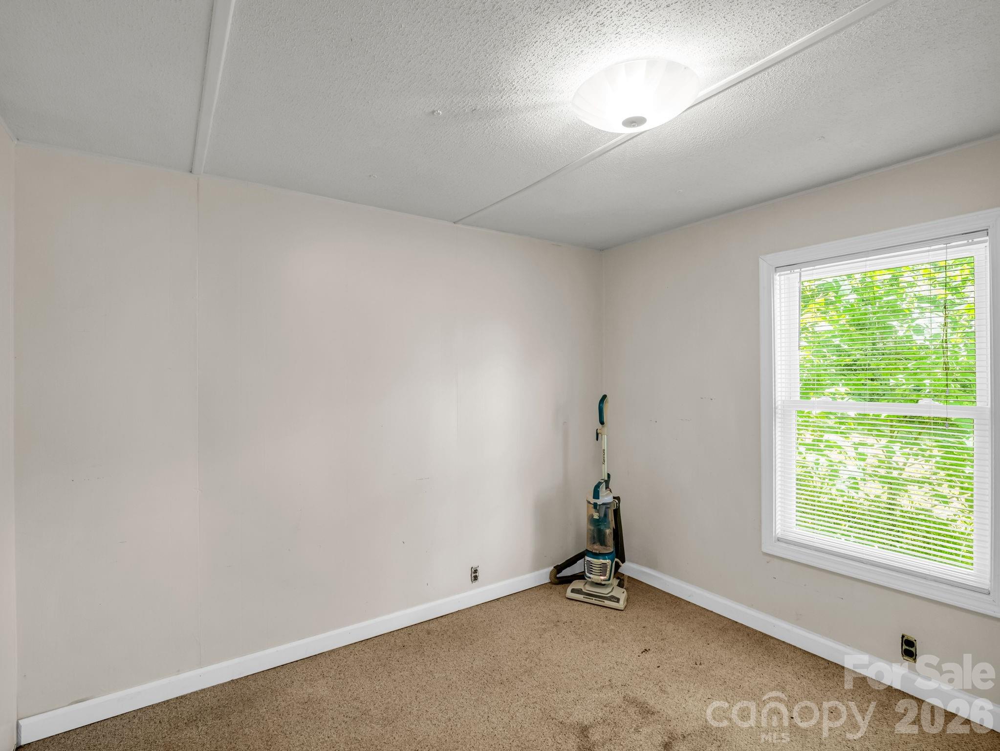 11 Charlie Hill Memorial Drive — Fairview
