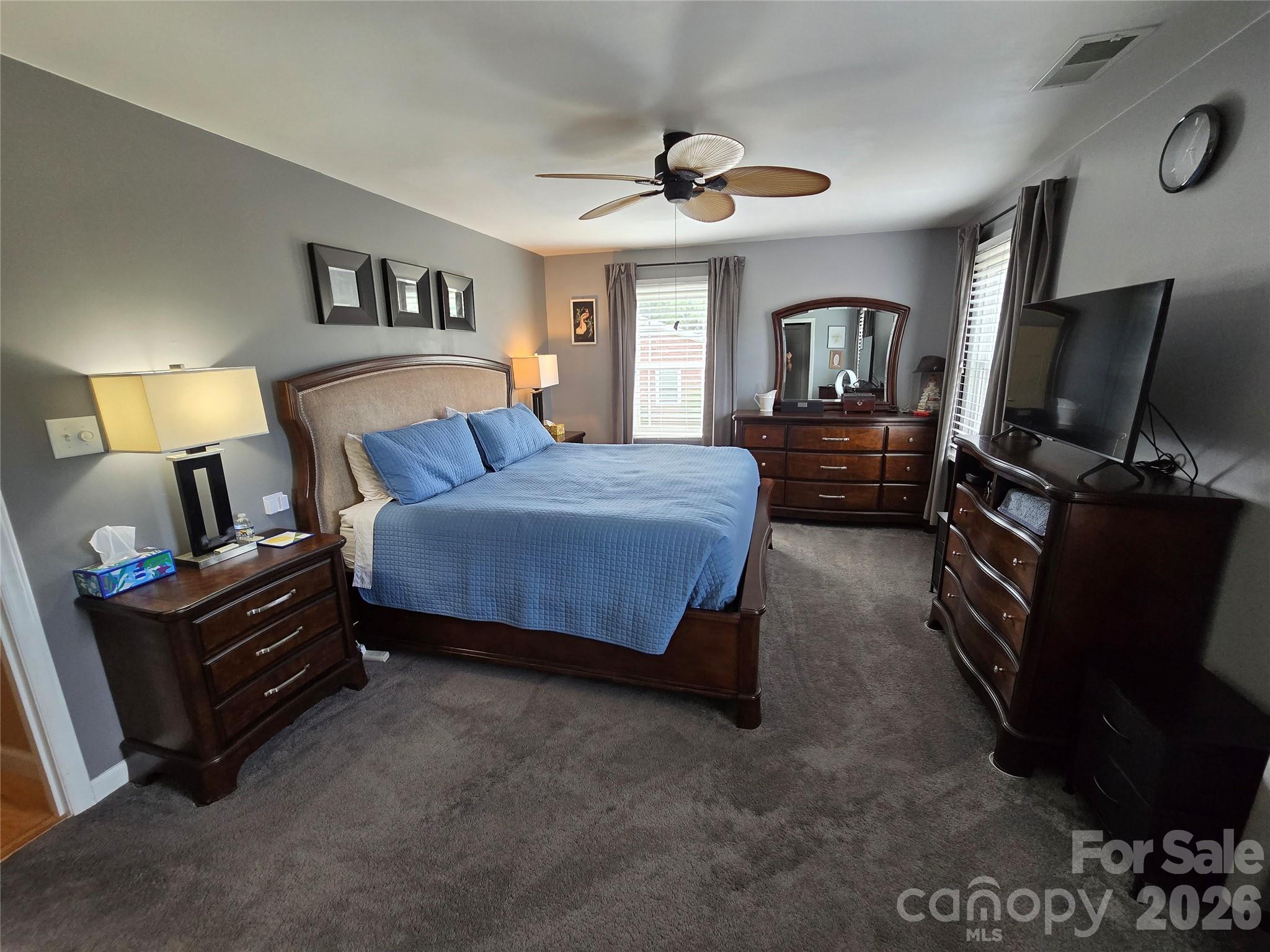 5760 Valley Field Road — Hickory