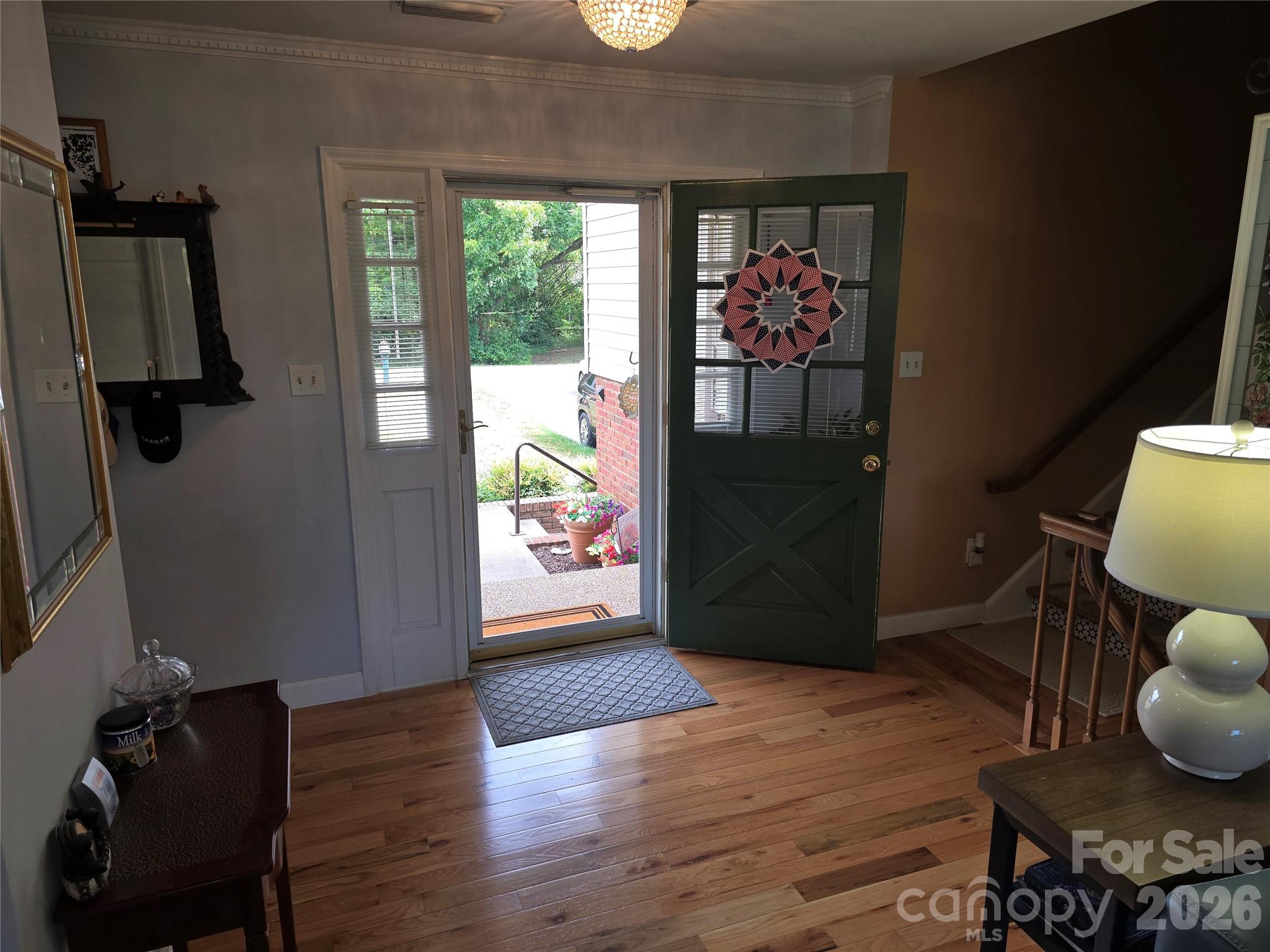 5760 Valley Field Road — Hickory