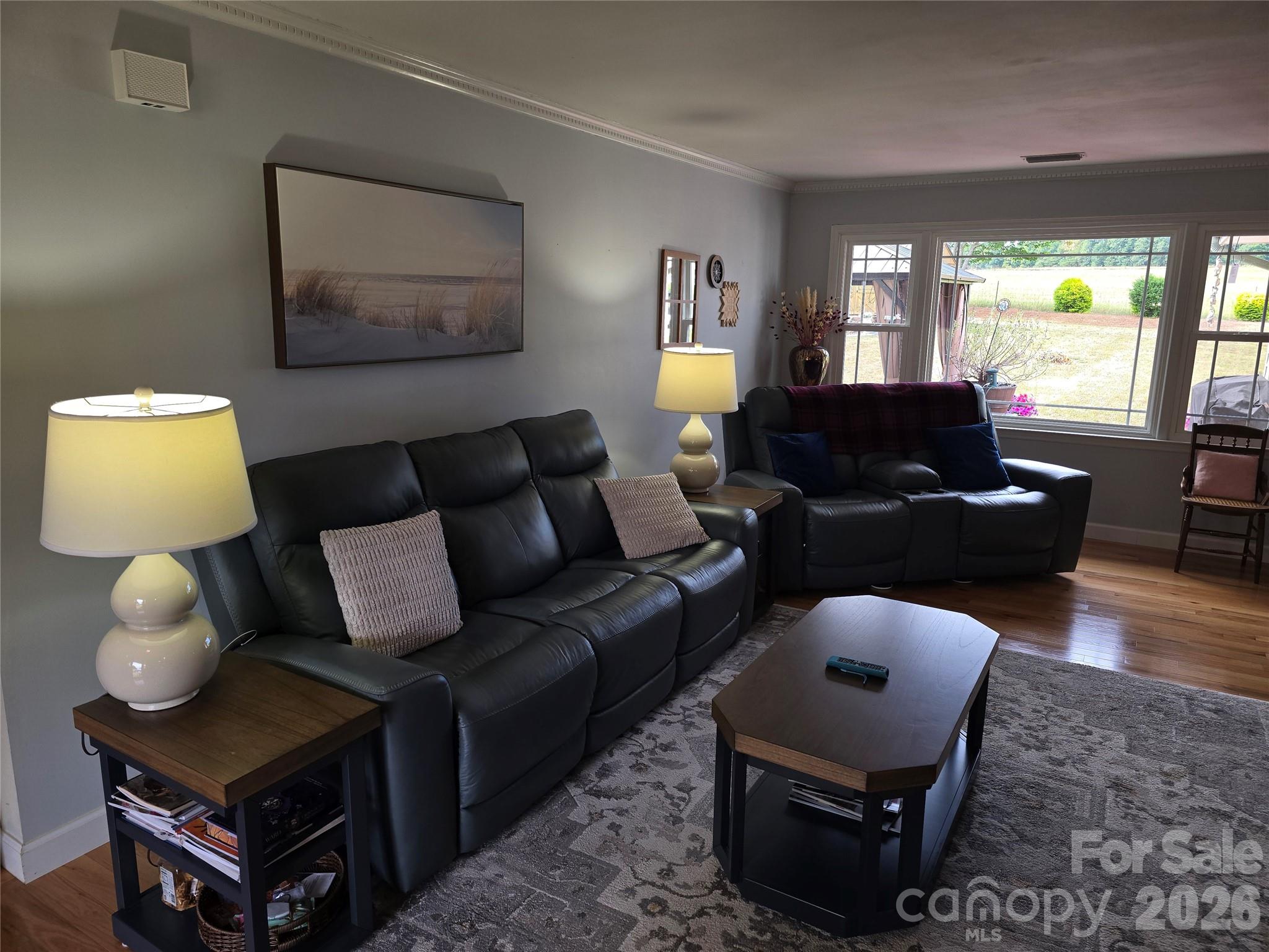 5760 Valley Field Road — Hickory