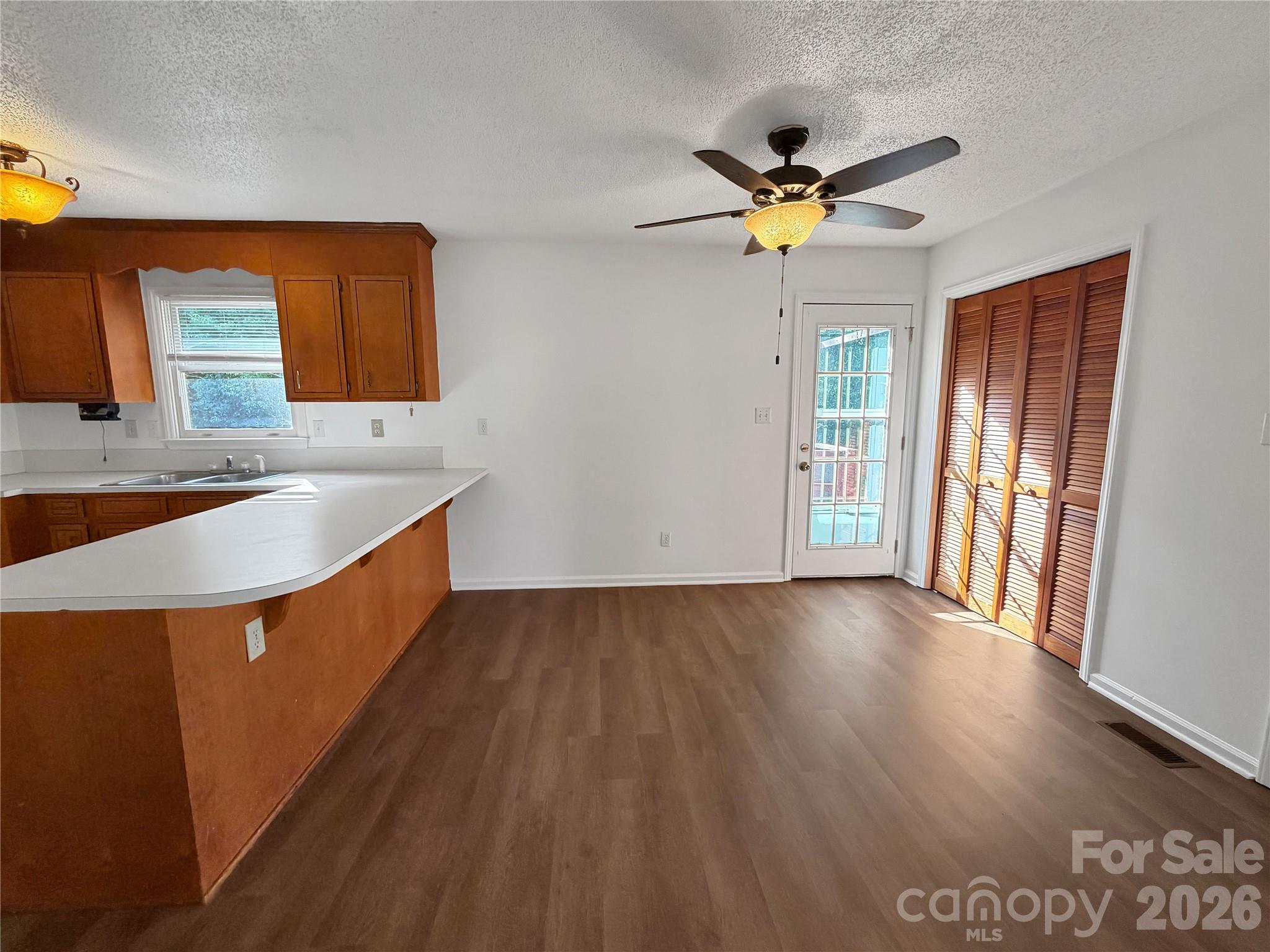 315 Southglenn Drive — Shelby